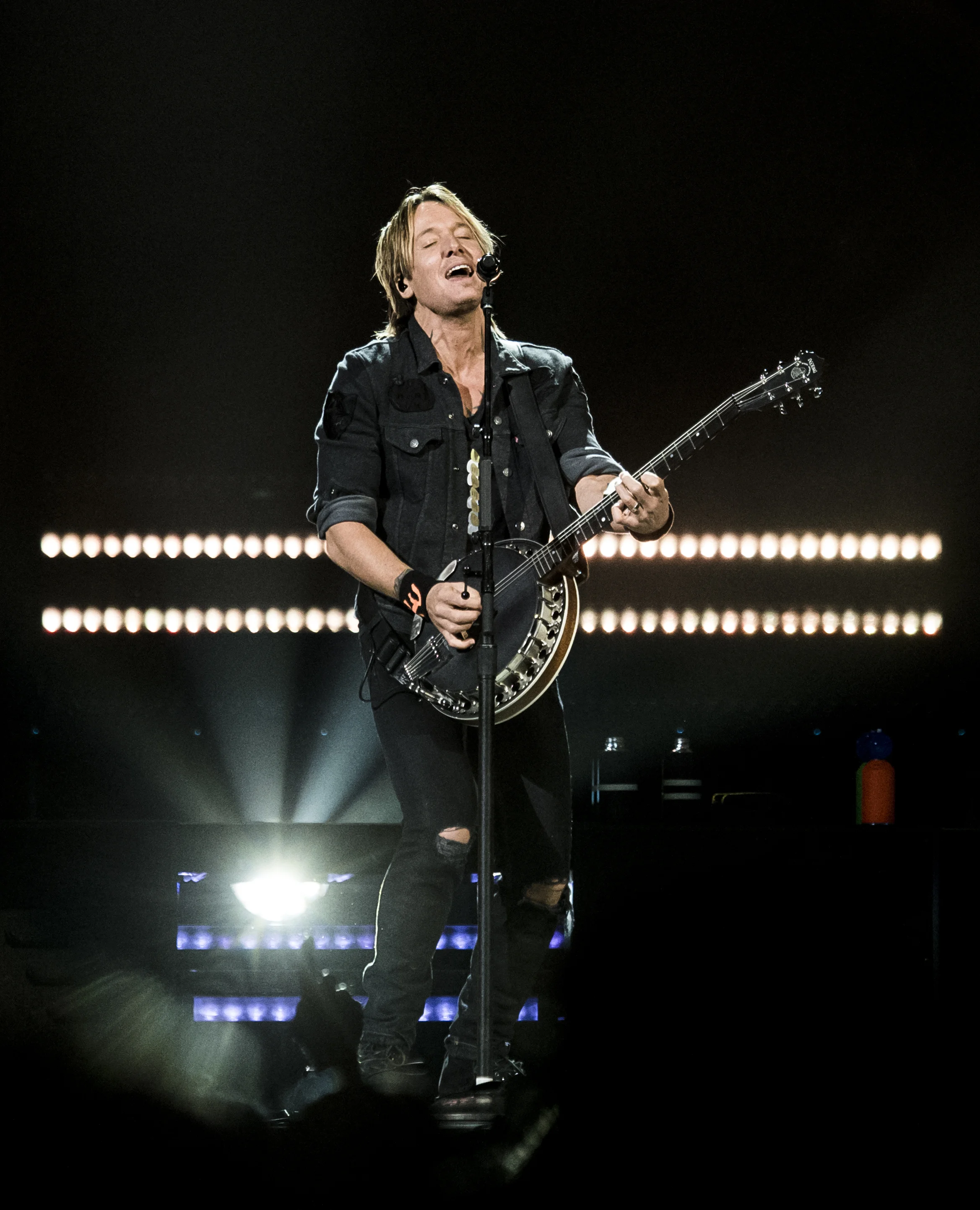 111916MF005_Keith_Urban.JPG