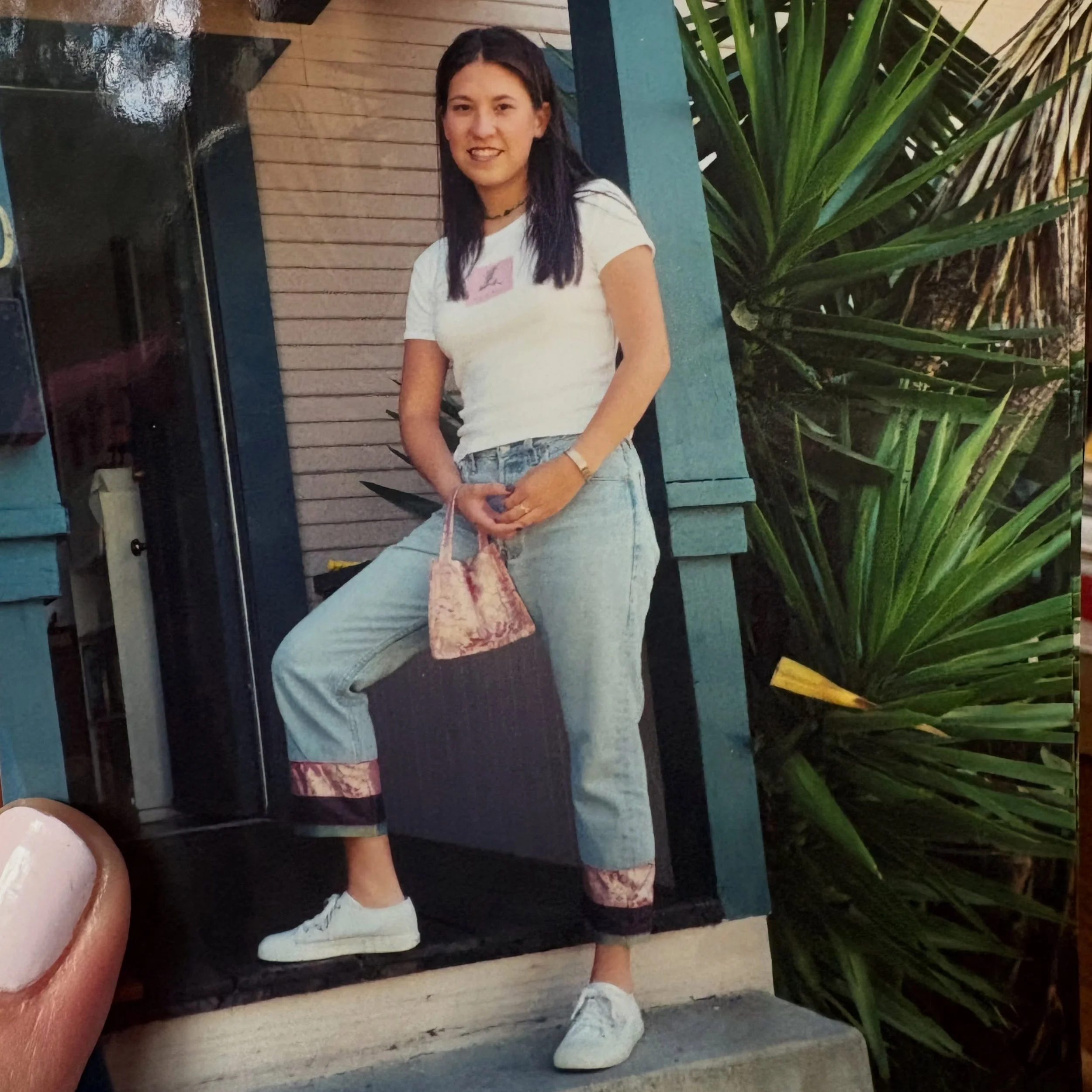 20 year old Kathy. I altered my jeans and made a matching purse. I had seen jeans like this in a fancy shop that I couldn't afford, so I made my own 🪡 
I'll be in the shop today, and I would love to see you! #flashback #sunday #shoplocal #shoppetalu