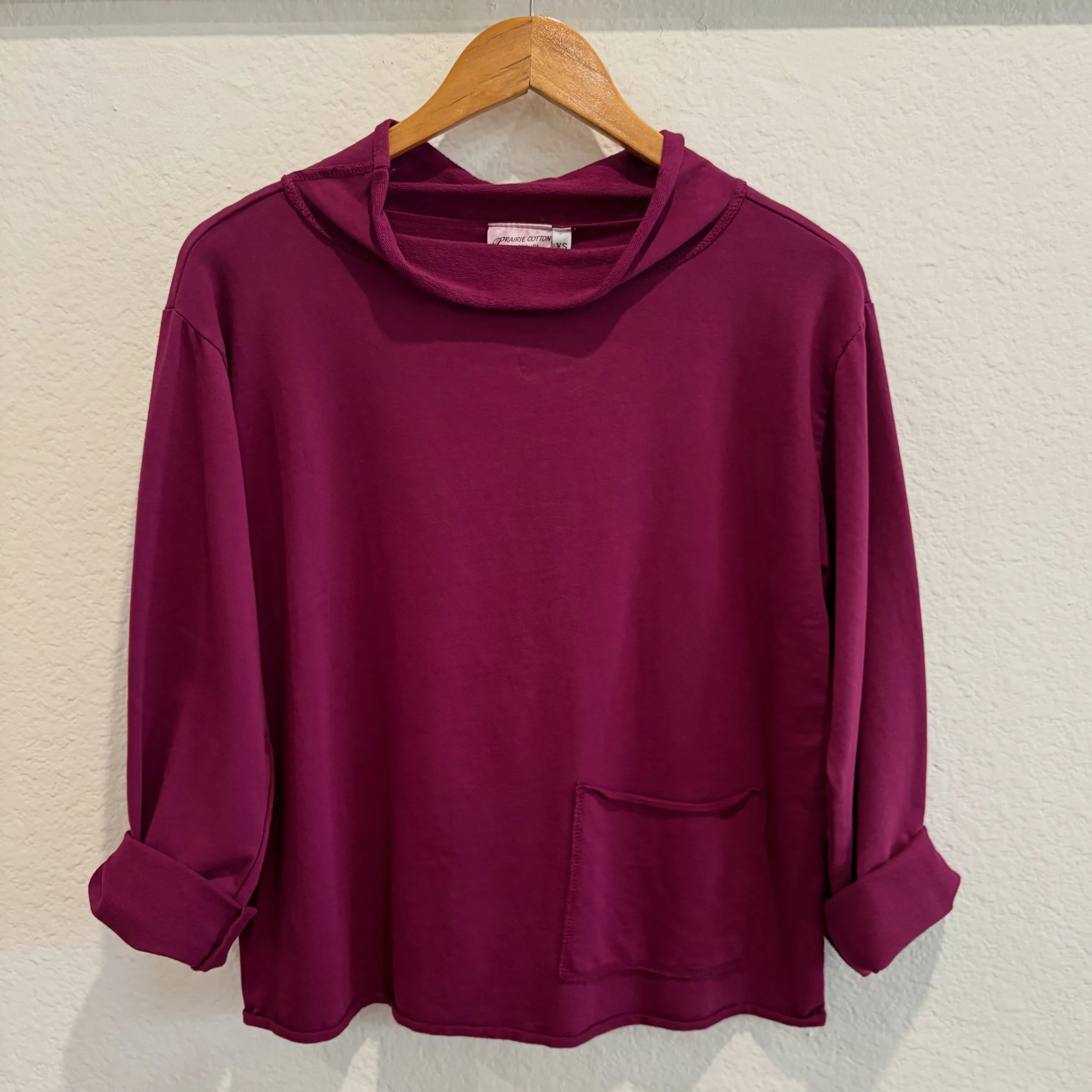 🎶easy like Sunday morning🎶
The yoga top from Prairie Cotton is back and still a fan favorite! The shop is open 11-5:30 today and we always love seeing you!
#sundayisforshopping #downtownpetaluma #fall26 #boutiquestyle #shoppetaluma