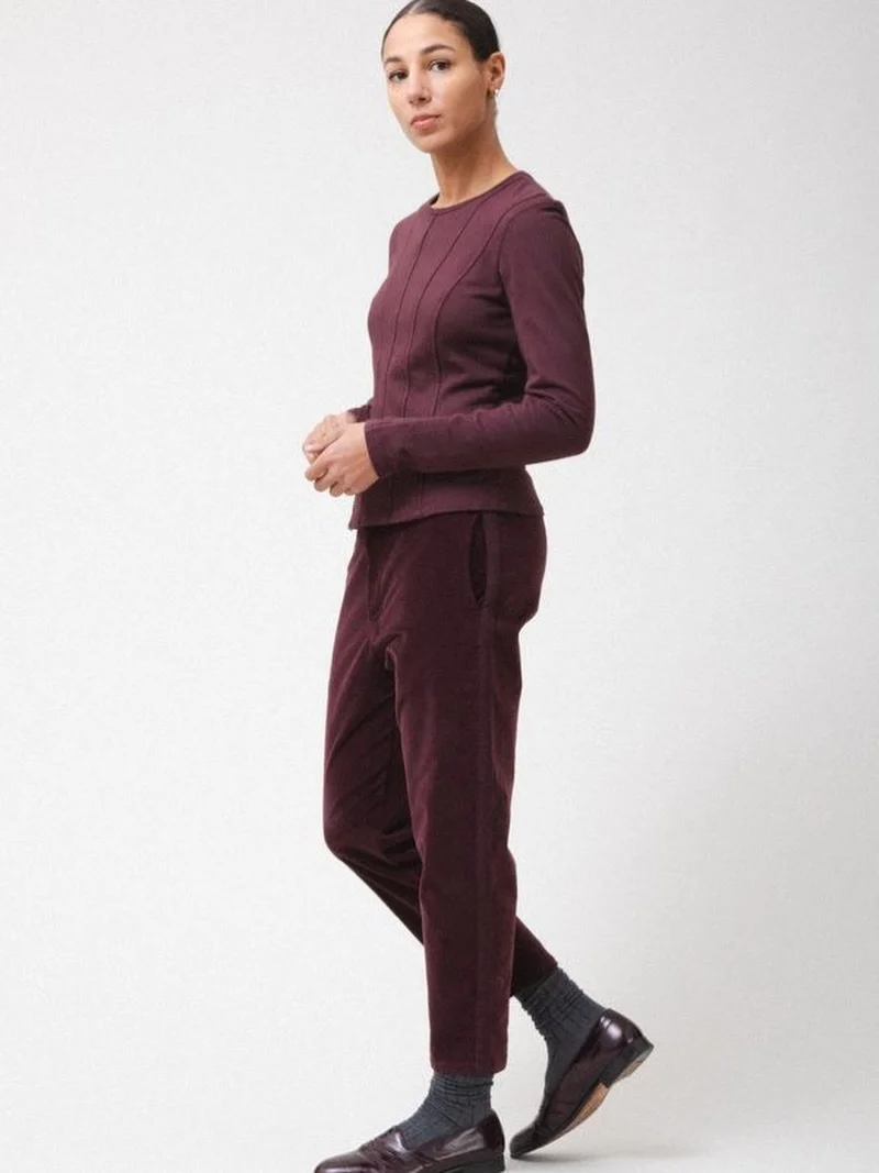 Prairie Underground has arrived and it is SO good! Corduroy, velvet, organic cotton, and cotton/rayon...
#prairieunderground #corduroypants #velvetpants #madeinseattle #sustainablefashion