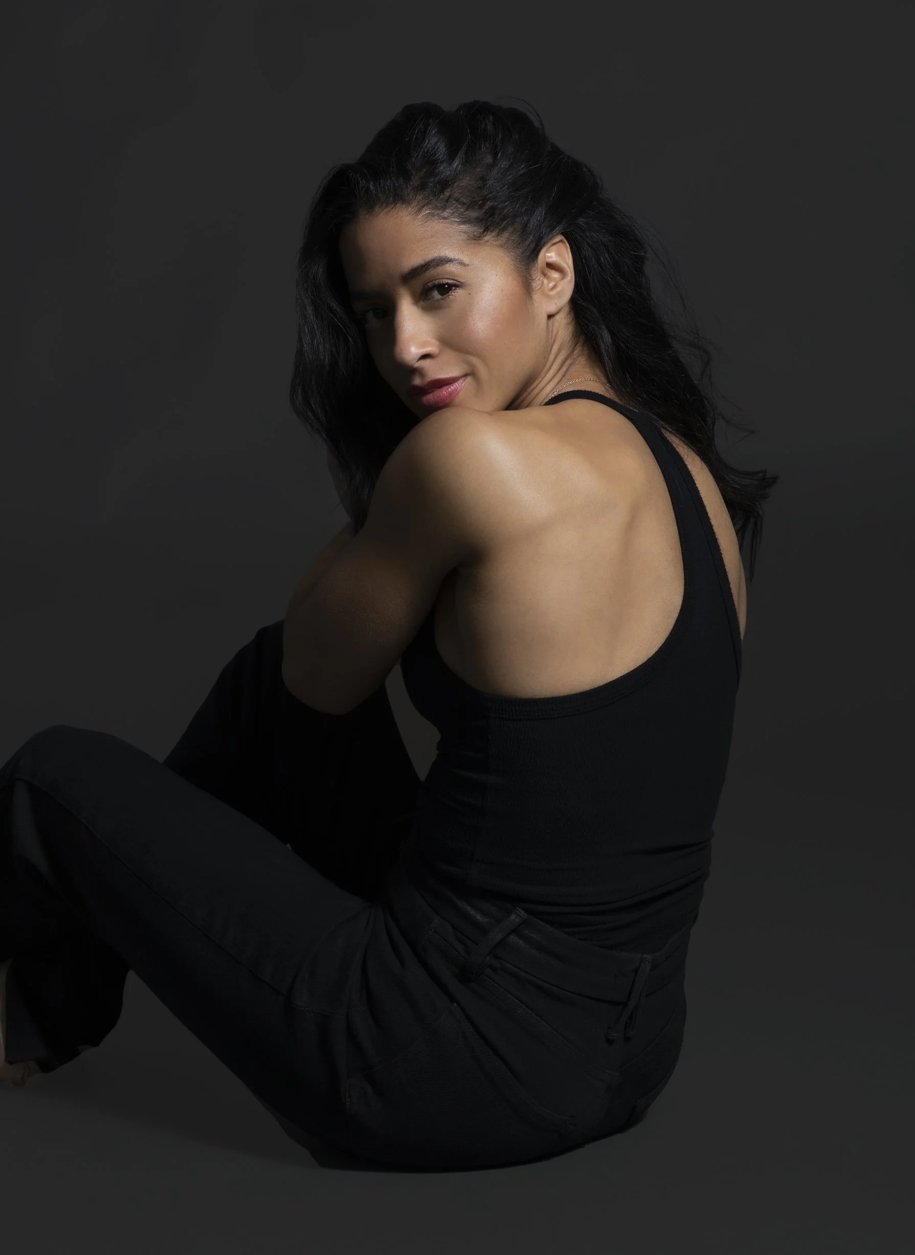 Cassie_sit_5892_ret2.jpg