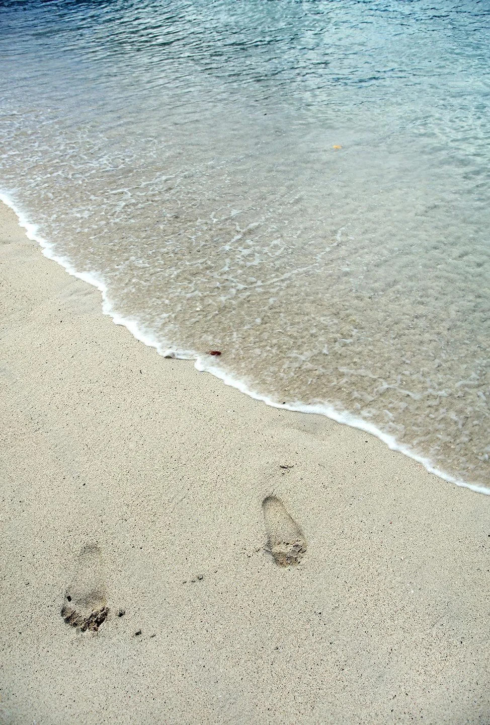 princess_footprints_sand.jpg