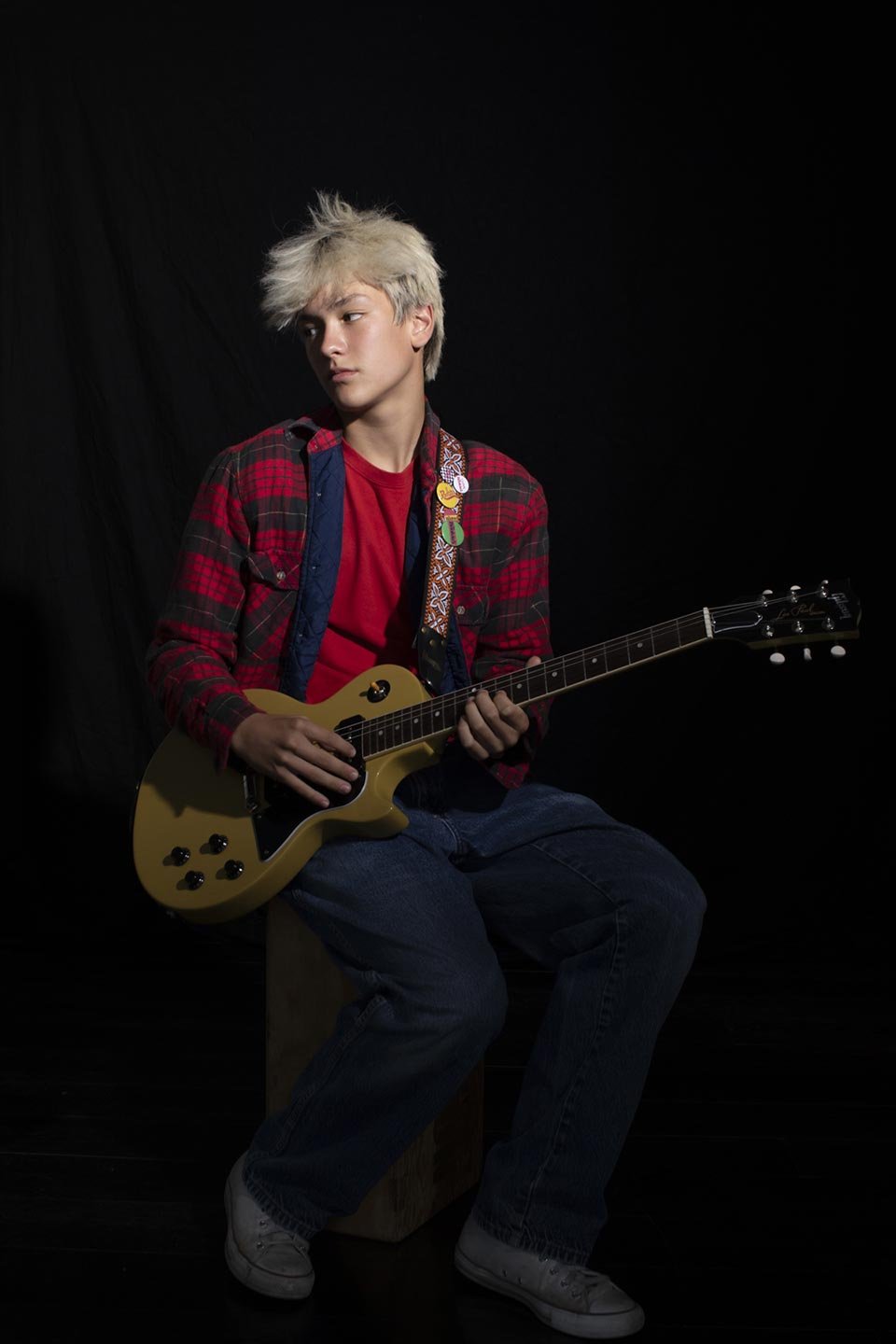 HudsonS_sit_guit7289.jpg