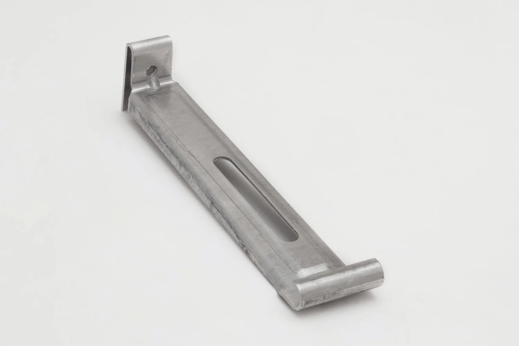 6” Aluminum Half-Round #10 Hanger— Internal