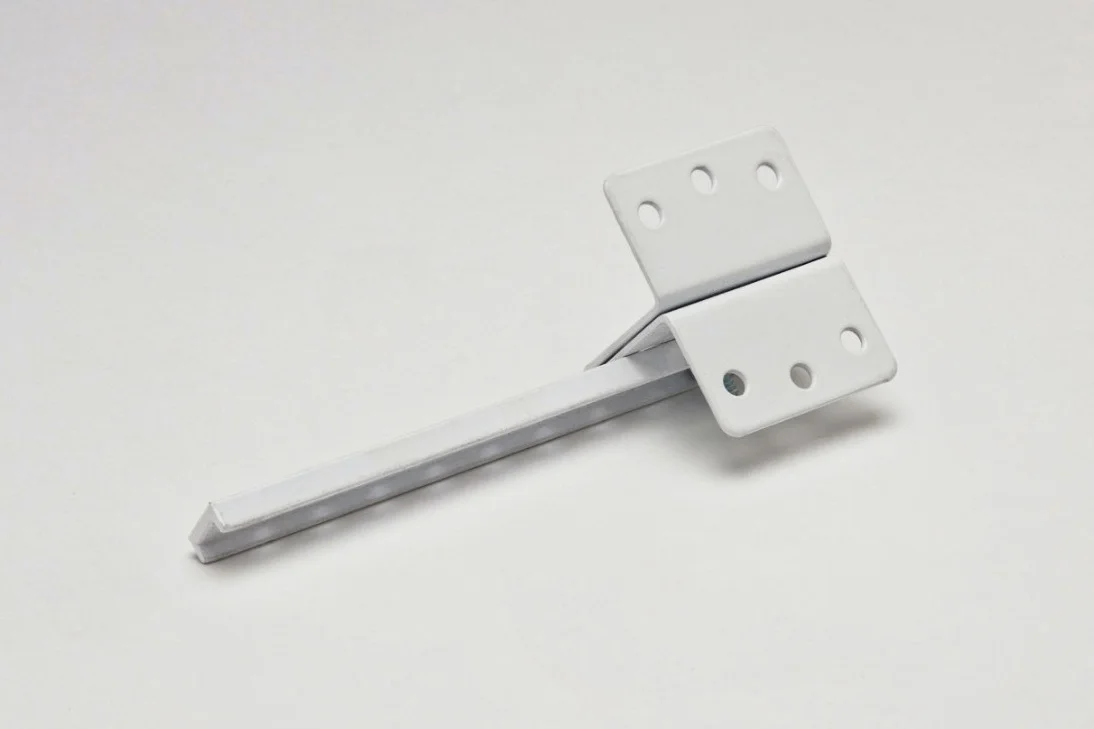 #30 White Aluminum Half-Round Shank 20 pcs. per box
