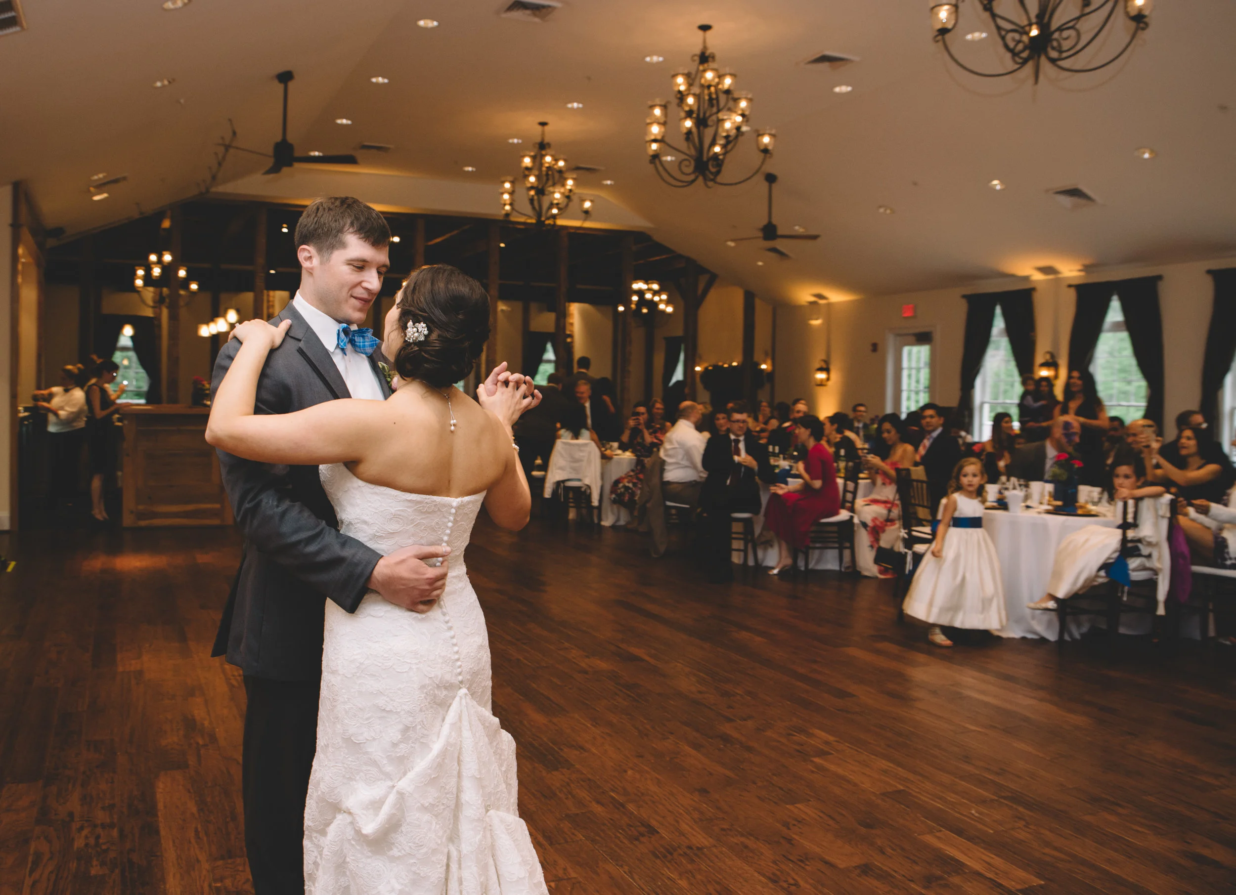 Bride and Groom First Dance in Virginia Stevenson Ridge
