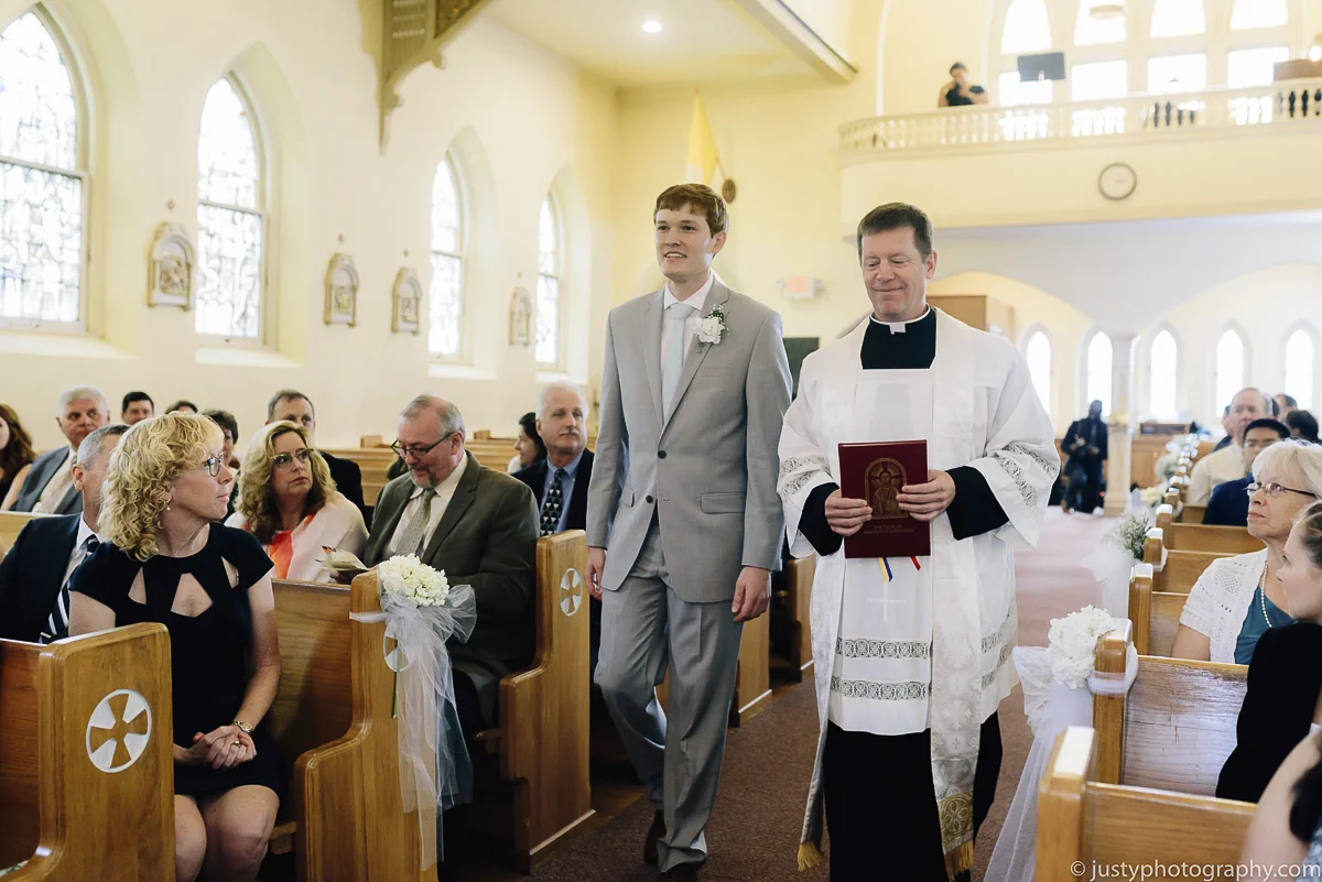 Historic Round Barn Wedding Photos - St. Anthony’s Shrine wedding