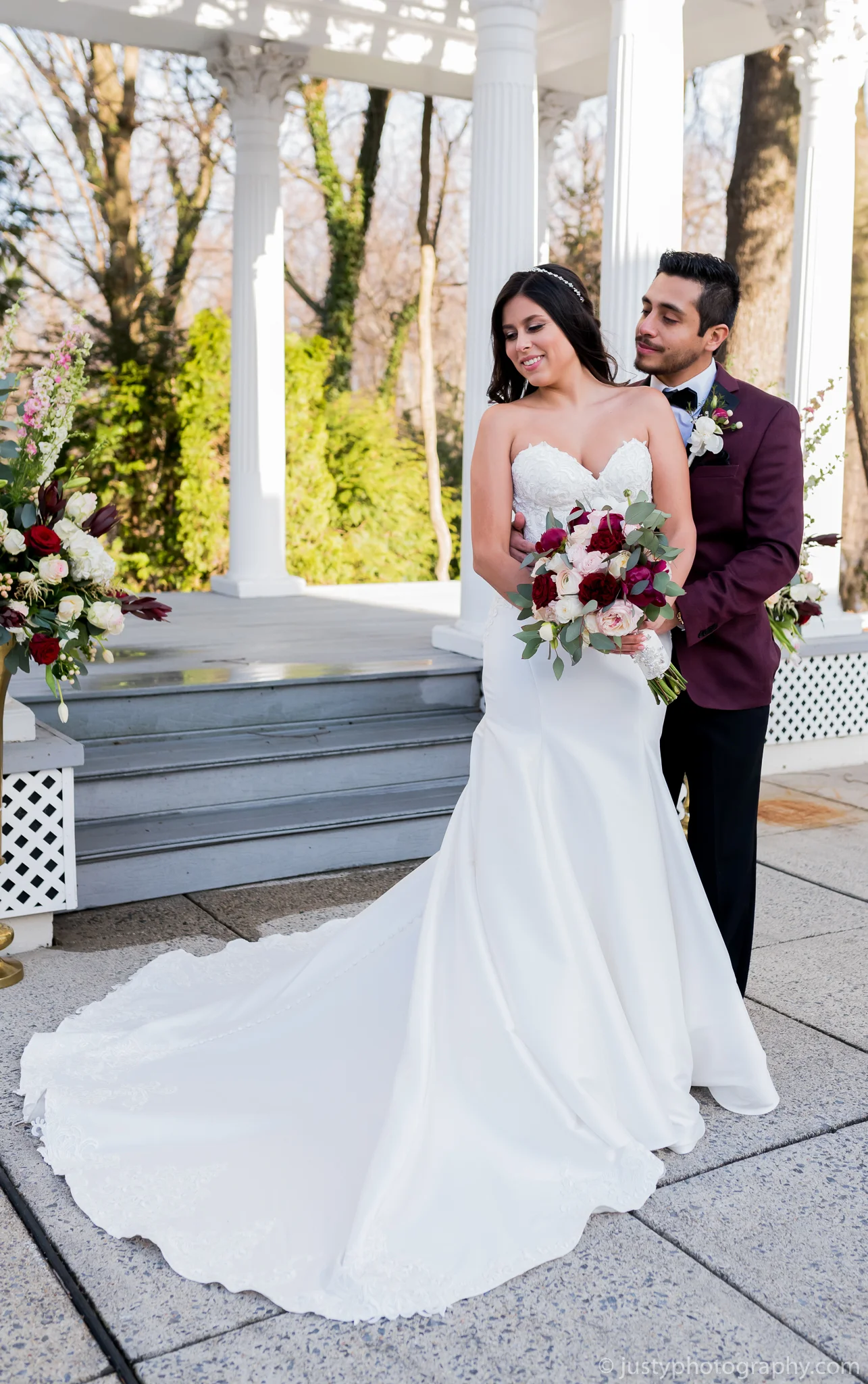 Ceresville Mansion Wedding Photos-Bride and Groom Portrait.jpg