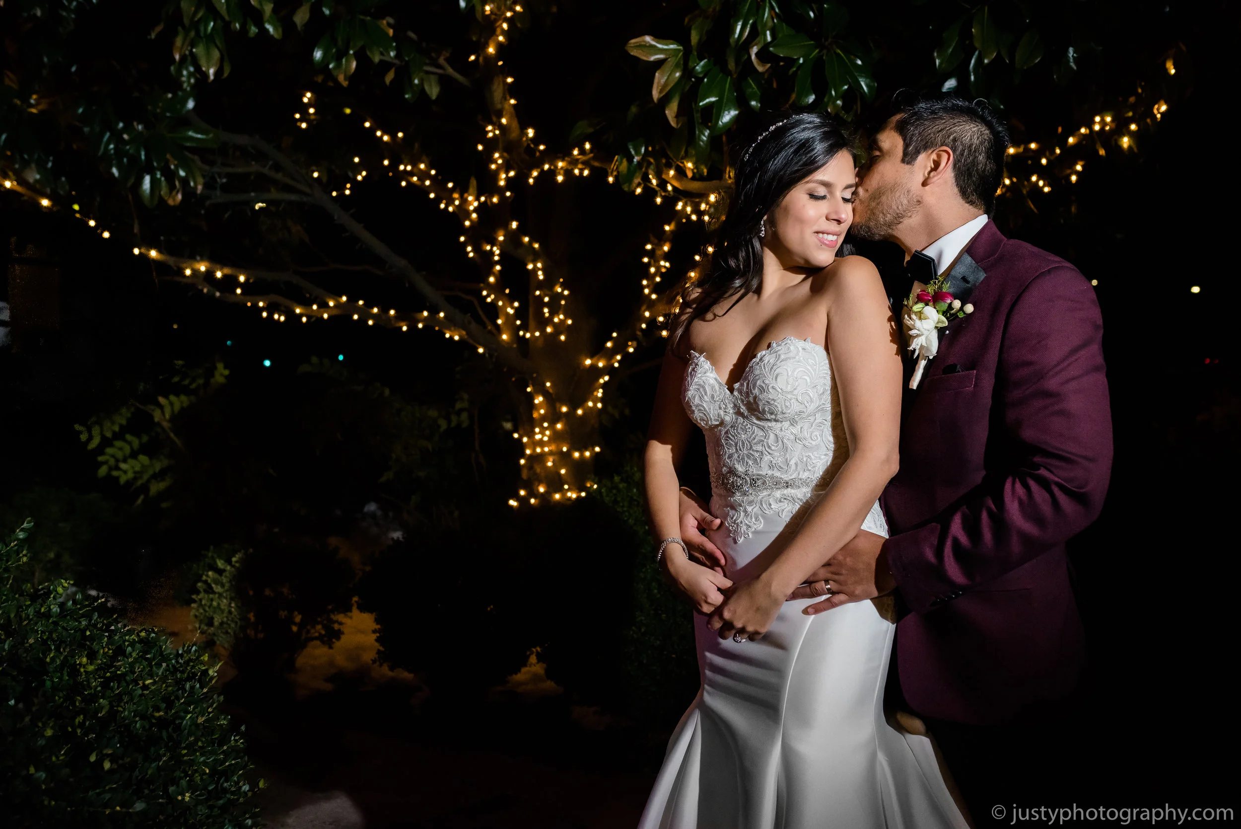 Ceresville Mansion Wedding Photos- Bride and Groom Night Photo.jpg