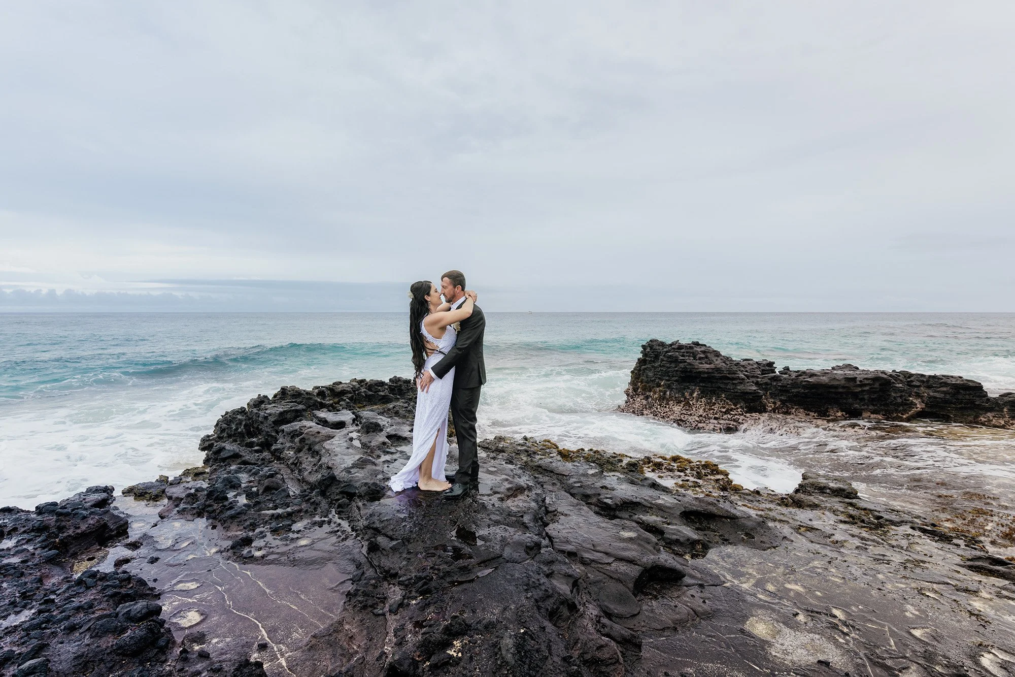  Oahu - Hawaii Wedding Photo 