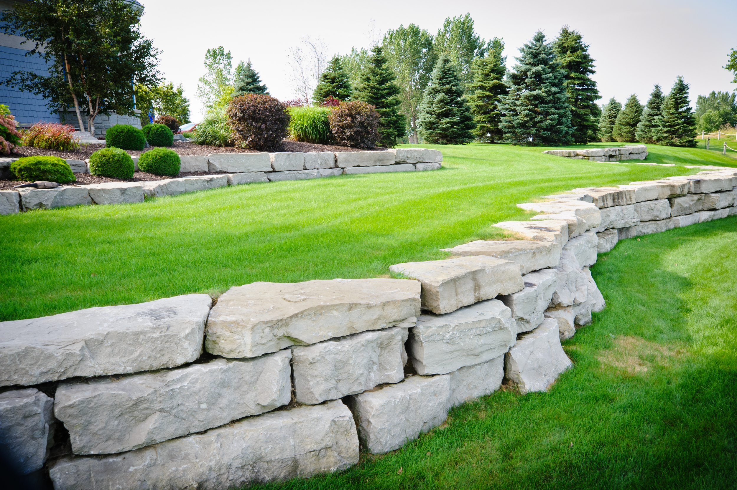  Endless Tiered Bolder Retaining Wall  
