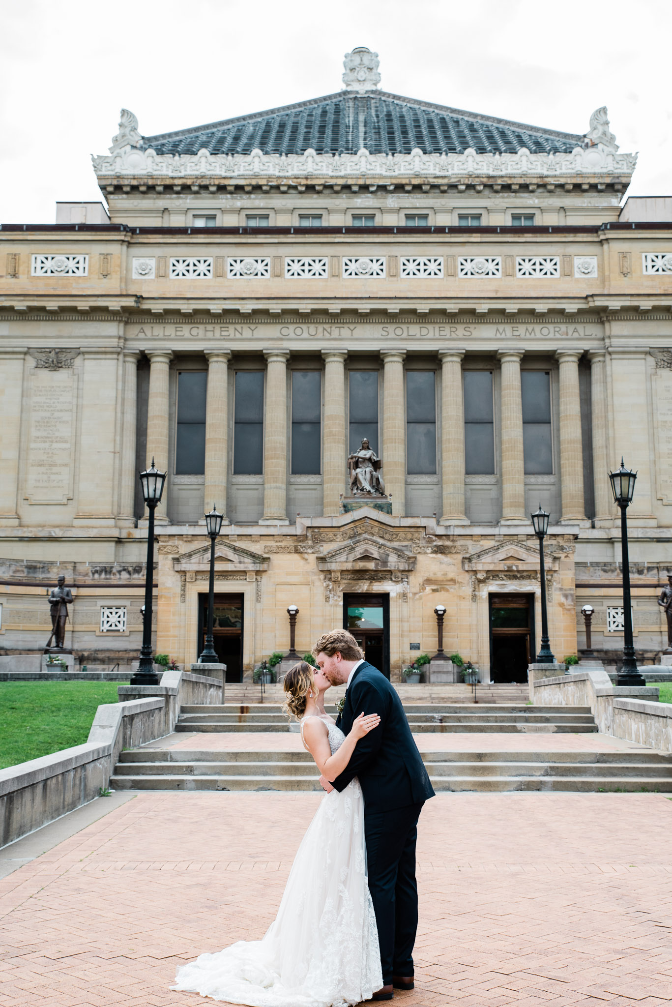 soldiers and sailors museum wedding venue pittsburgh wedding photographer-0725.jpg