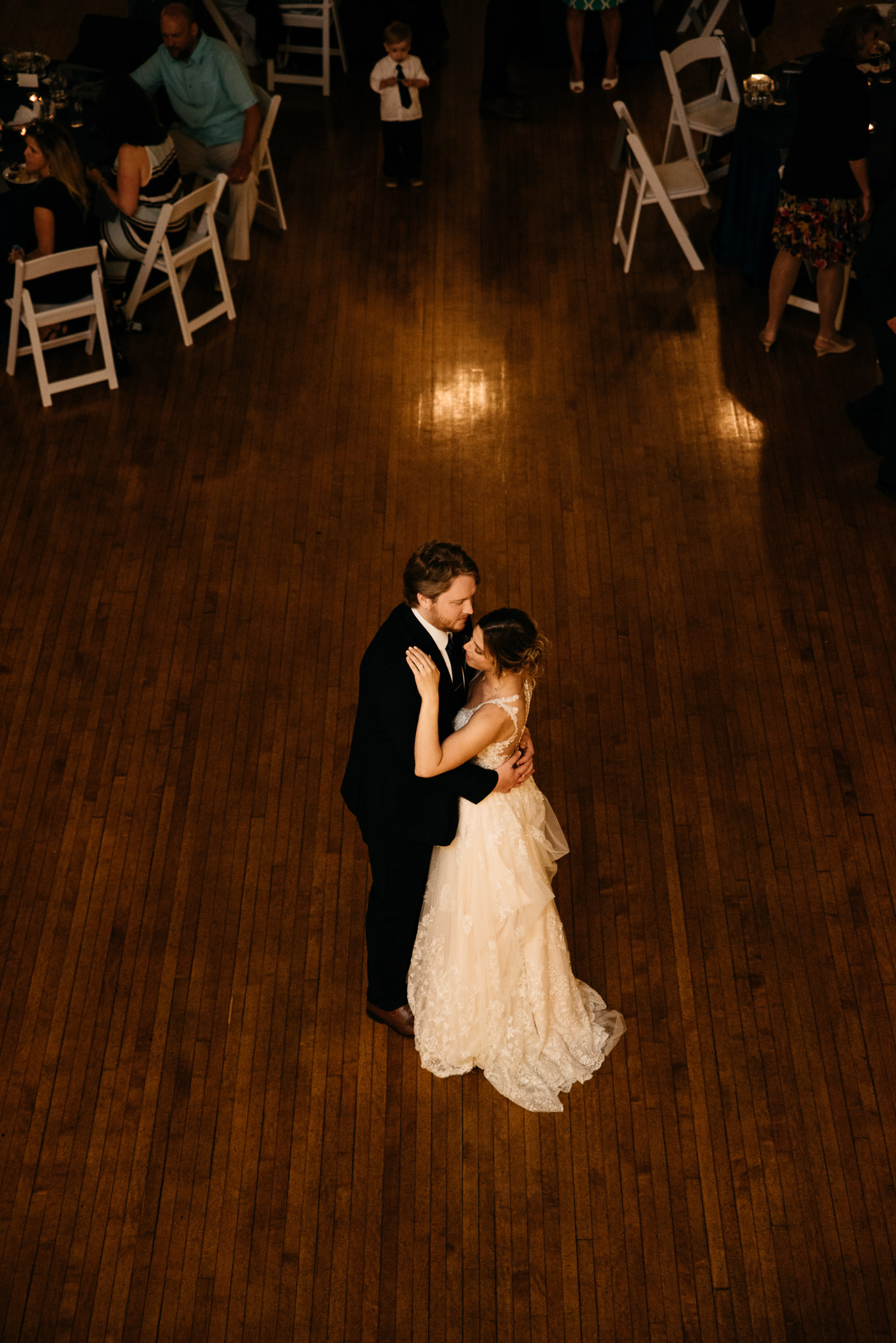 soldiers and sailors museum wedding venue first dance pittsburgh wedding photographer-0870.jpg