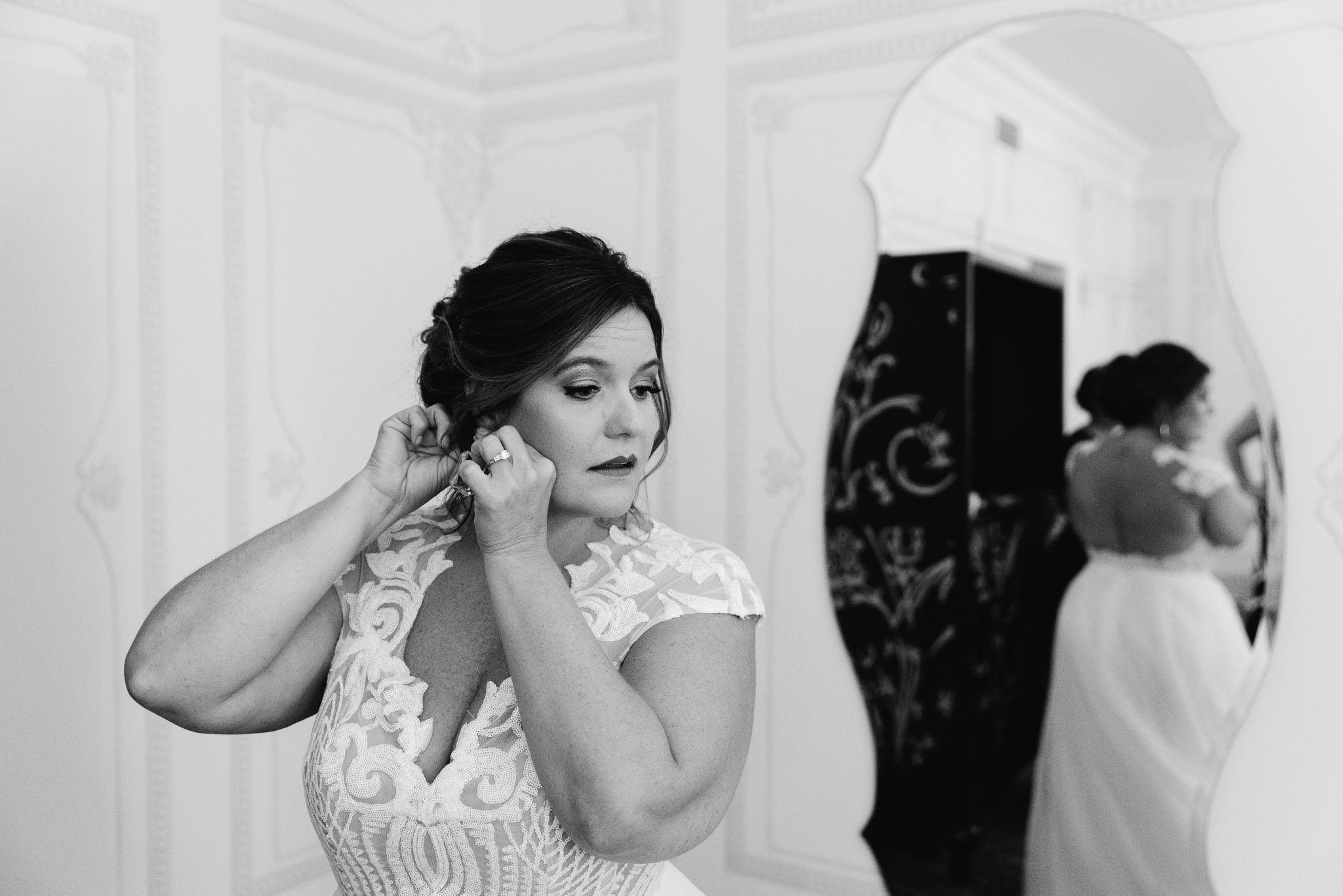 Carnegie Science Center Wedding, getting ready, Hotel Monaco Mariah Fisher Photography-0800.jpg