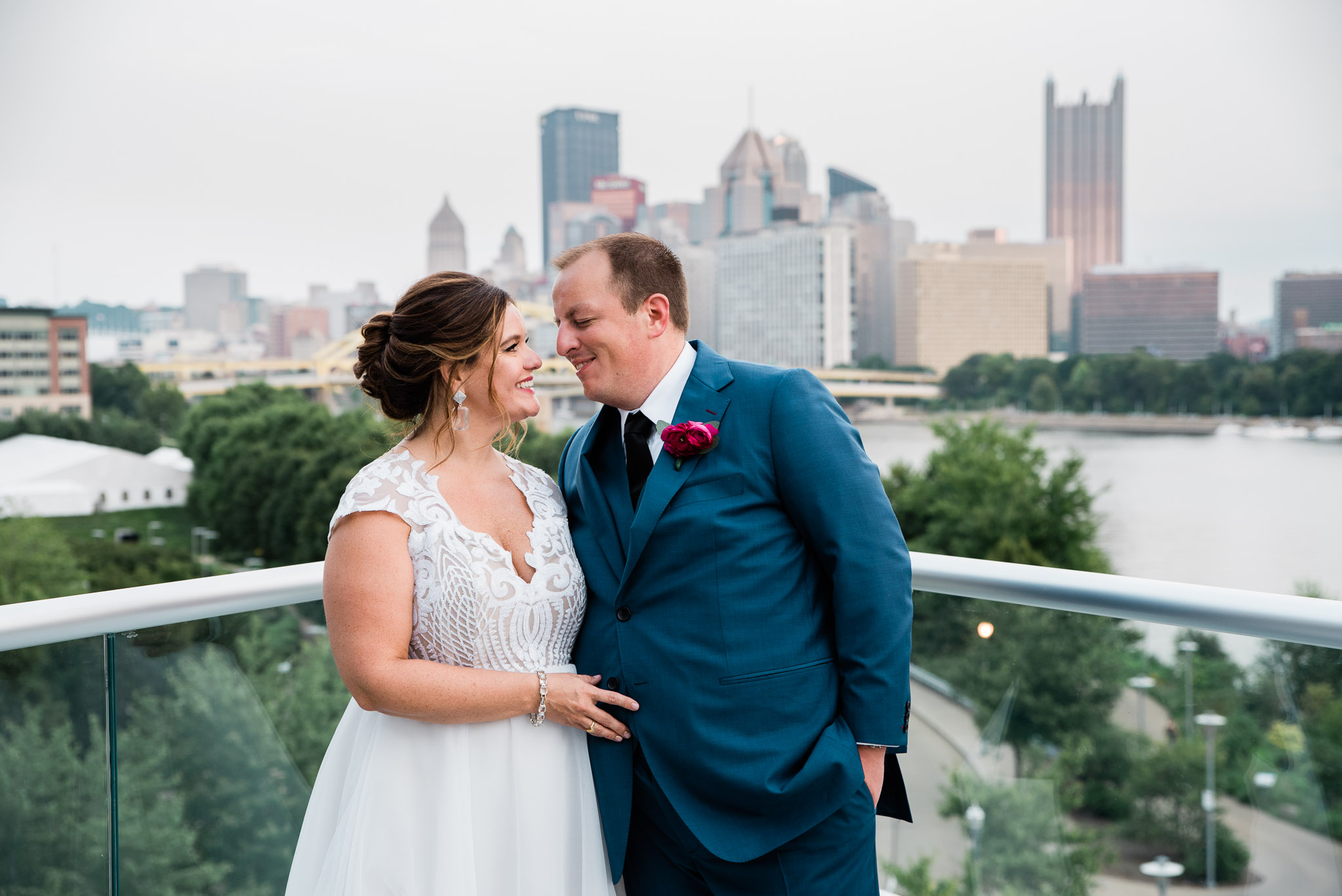 Pittsburgh Wedding Photographer, Carnegie Science Center, Pointview Hall, Mariah Fisher-1526.jpg