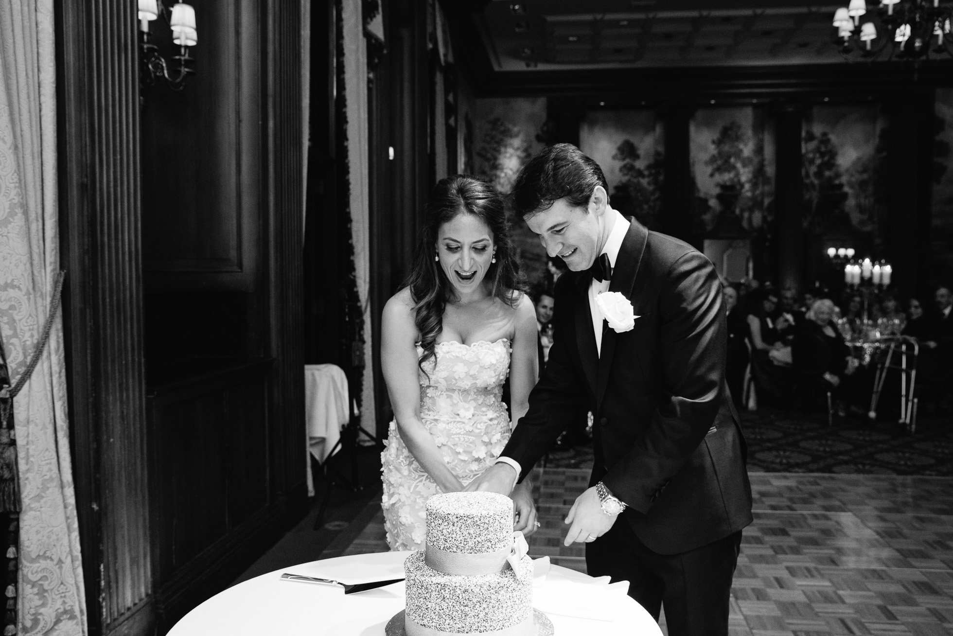 Duquesne Club Pittsburgh PA, Mariah Fisher, cake cutting-4.jpg