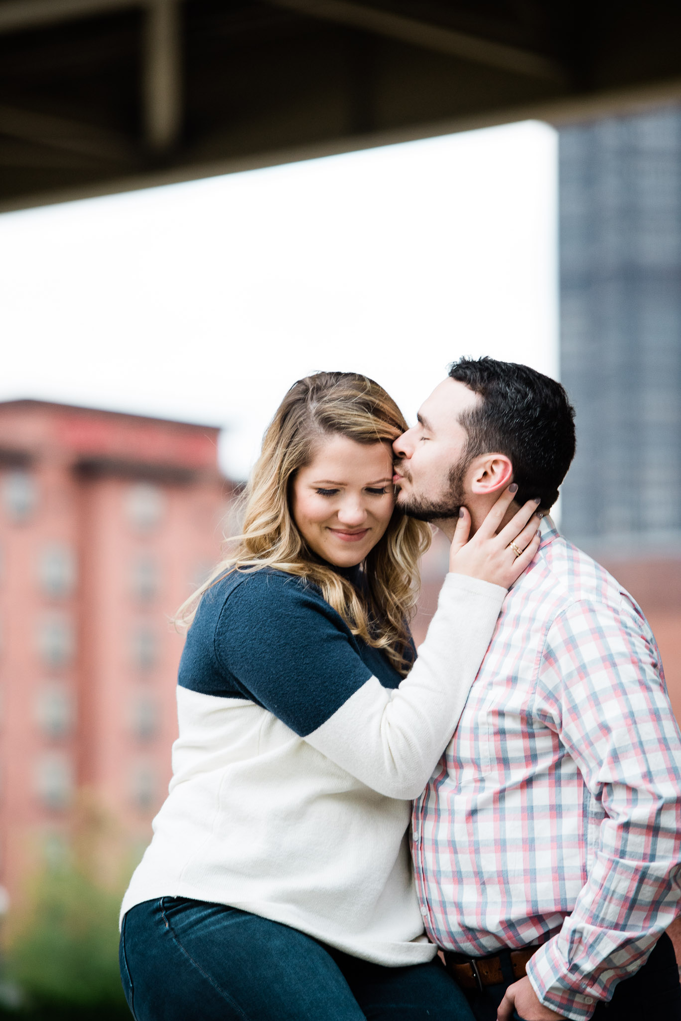 Strip District engagement session, Pittsburgh PA photographer Mariah Fisher-1971.jpg