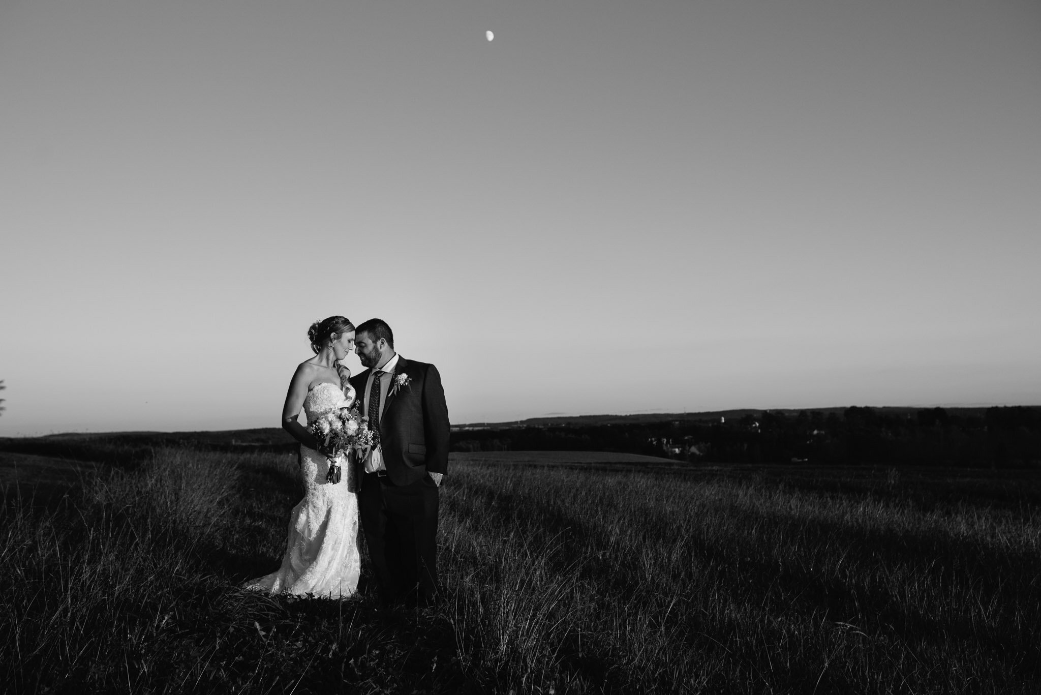 pittsburgh-ligonier-wedding-photographer-the-event-barn-at-highland-farms-55.jpg