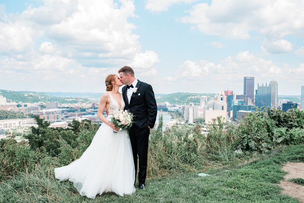 Heinz Chapel Wedding, Wedding Couple, Pittsburgh Photographer, Mariah Fisher--3.jpg