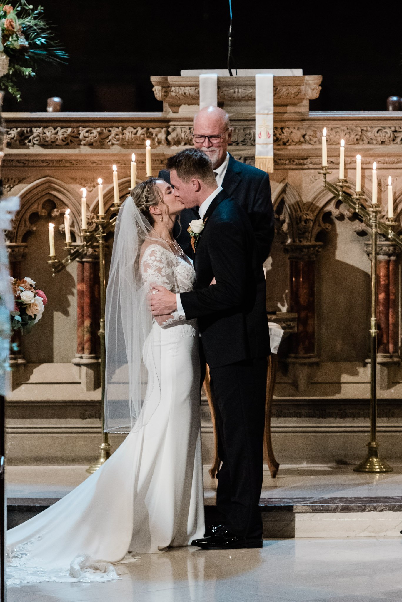 Pittsburgh Wedding Photographer, First Presbyterian Church Mariah Fisher-4206.jpg