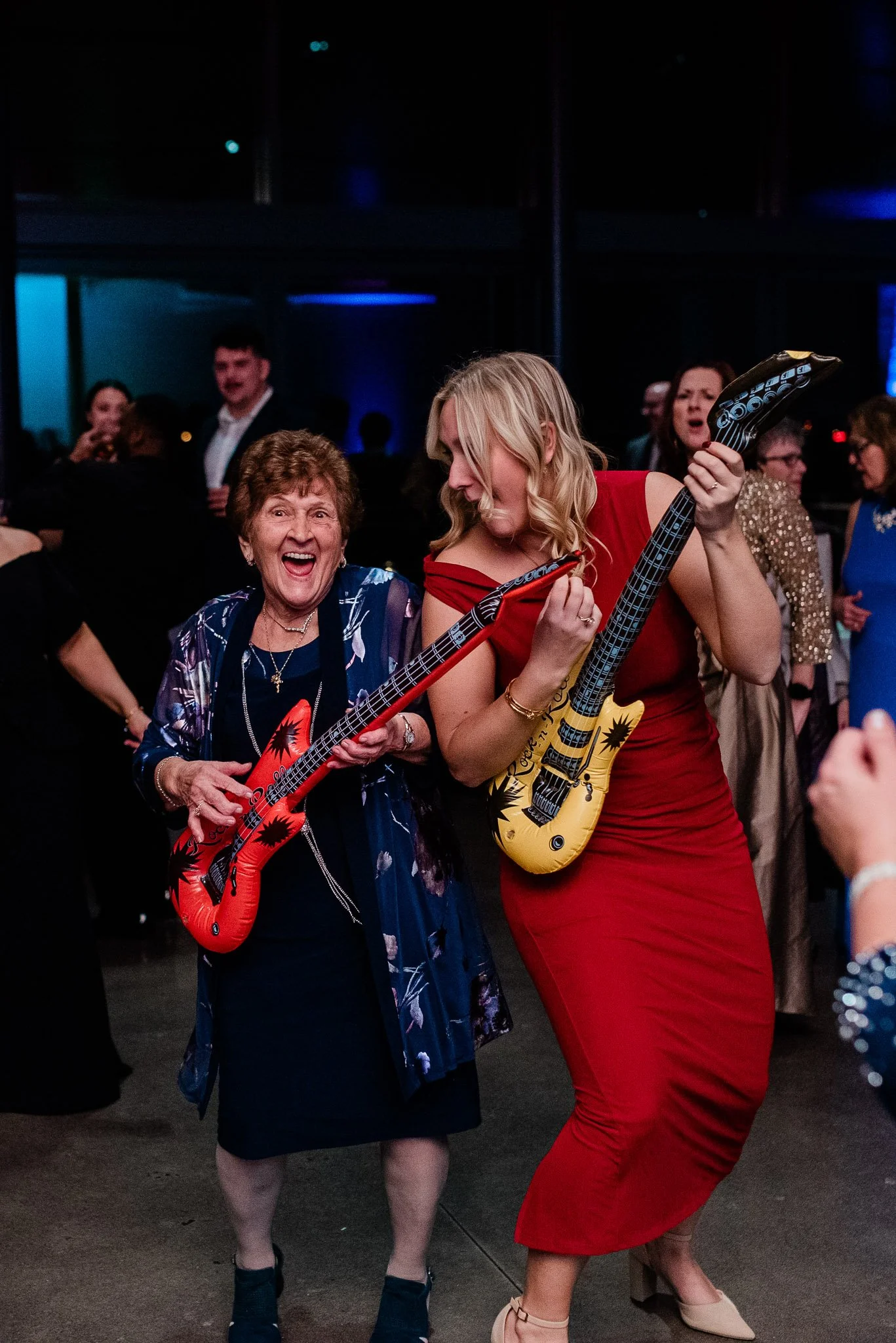 National Aviary, Wedding Reception Dance, Pittsburgh Wedding Photography, Mariah Fisher-9029.jpg