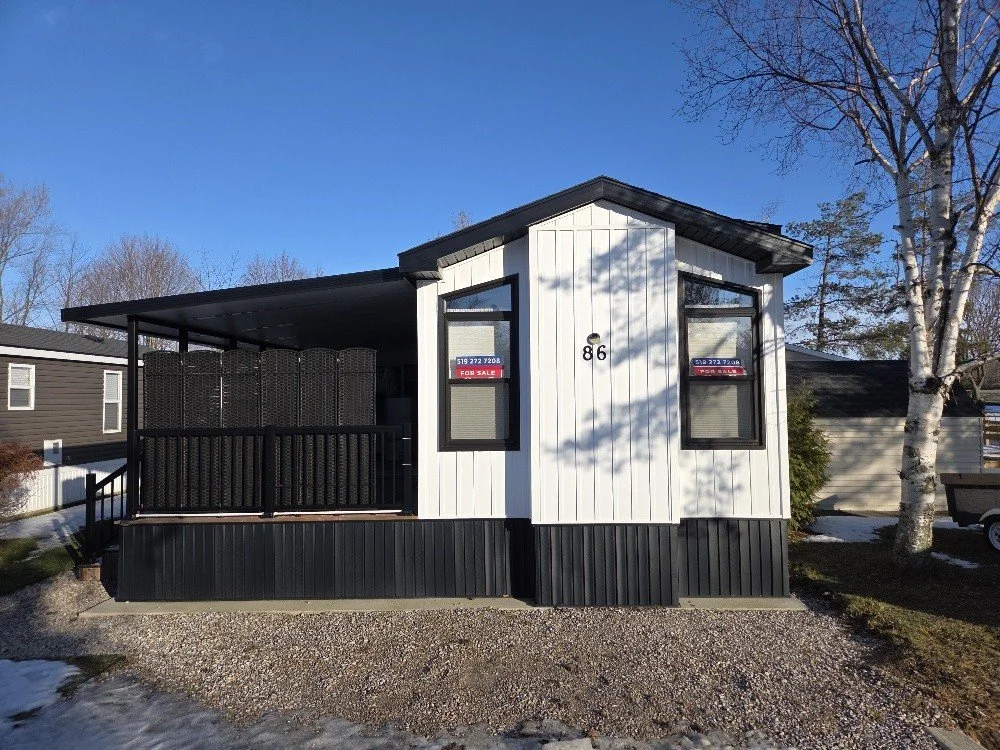 front view gravel drive.jpg