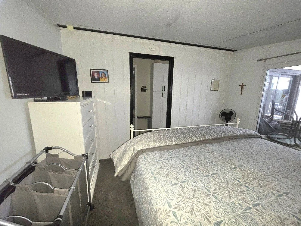 sunroom or bedroom.jpg