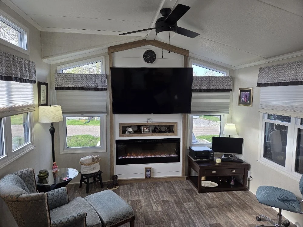 living room 1.jpg