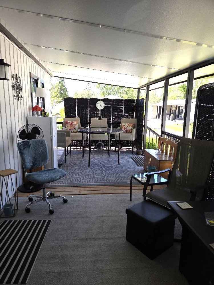 10 covered deck.jpg