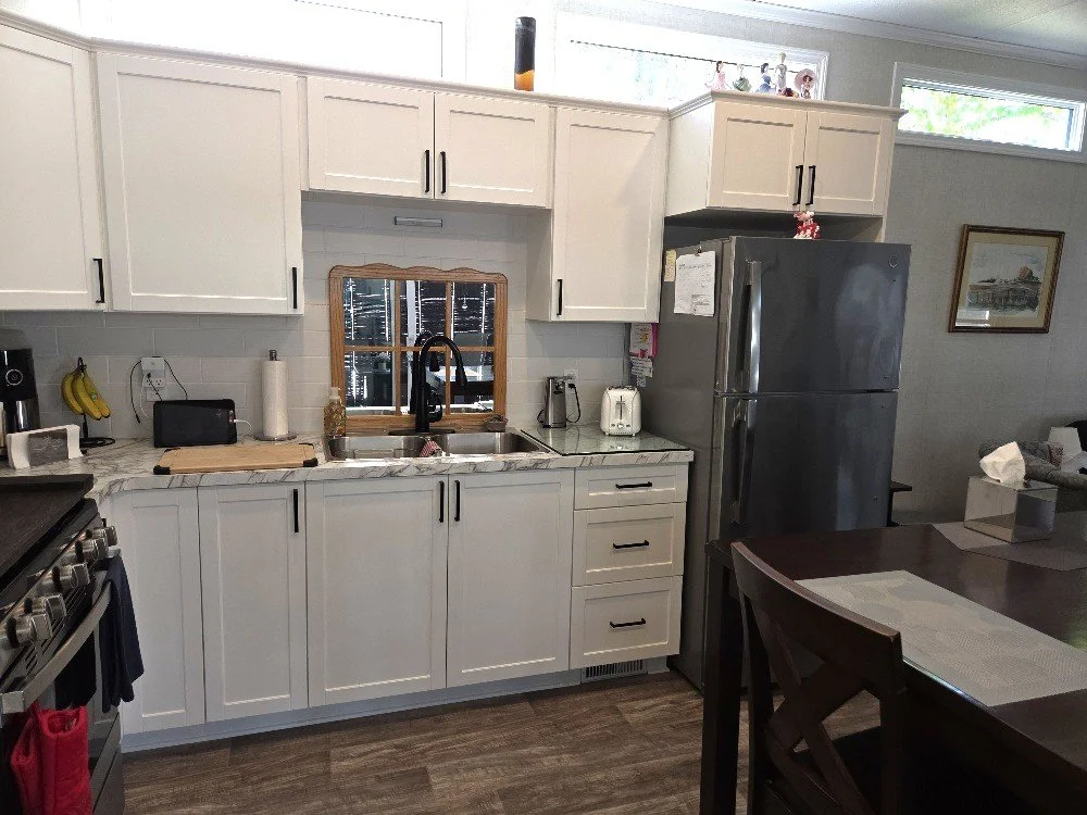 14 kitchen.jpg