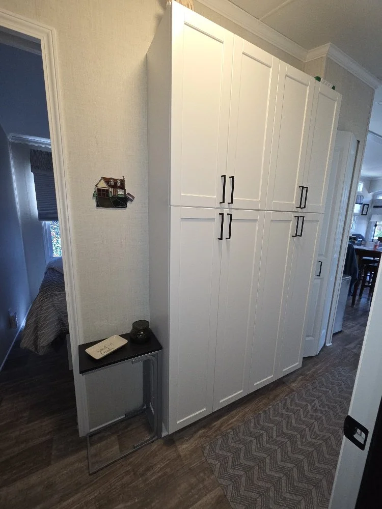 21 pantry.jpg