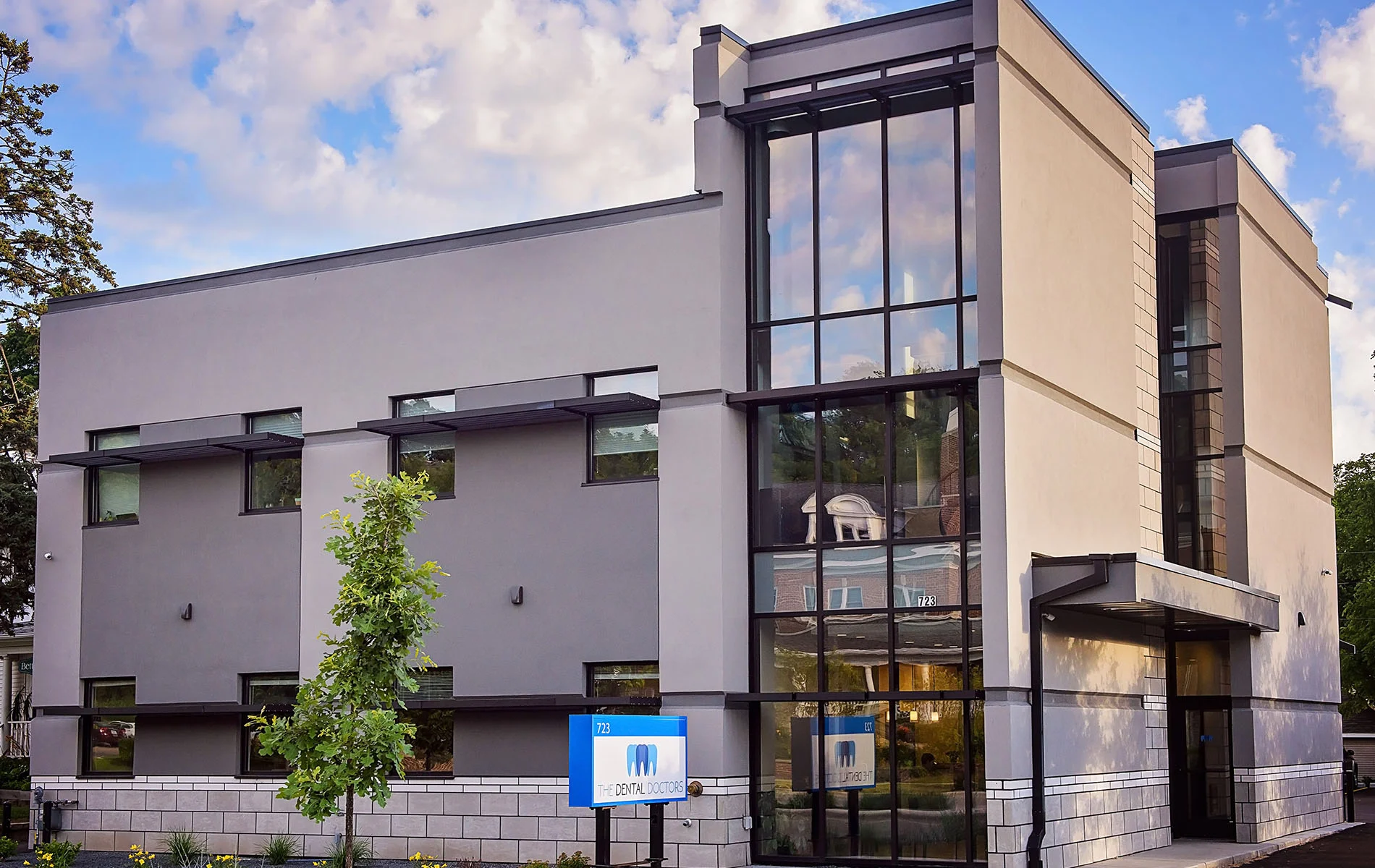 AltaEast Mixed-use community that provides housing and commercial space within three floors. The first floor includes a 6,080 square foot dental studio, while the remaining two floors provide three units of high-end apartments.