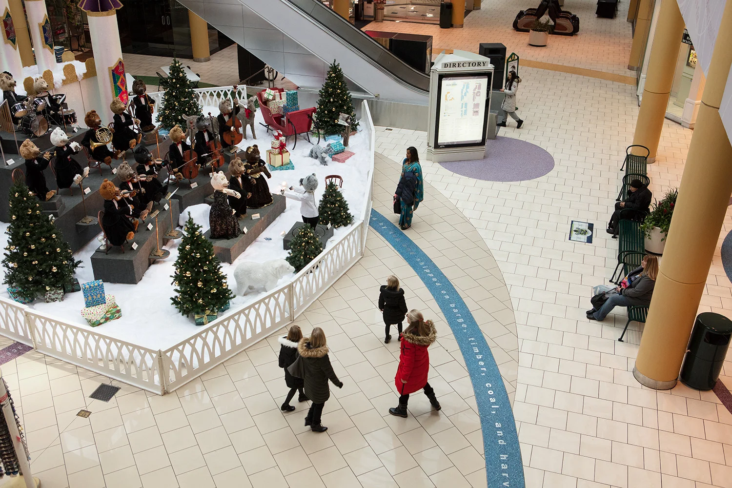 06_171217_grand_ave_mall_031.jpg