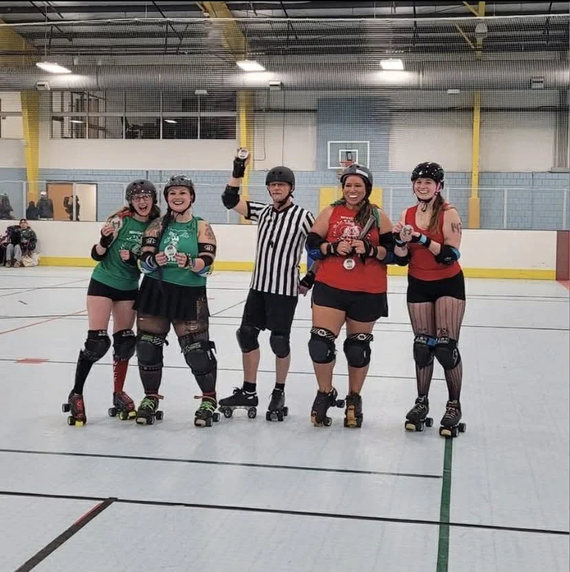 Panic smiling with the MVP recipients for Naughty and Nice. HKRD's Trauma Queen also received MVP blocker.