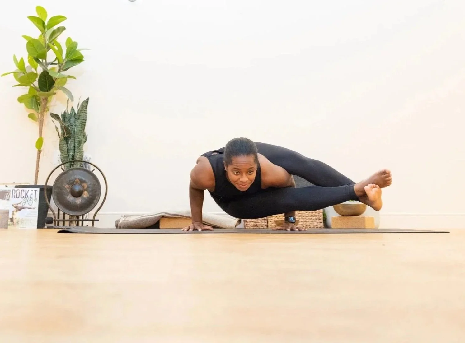 Candace%2BAshtavakrasana.jpg