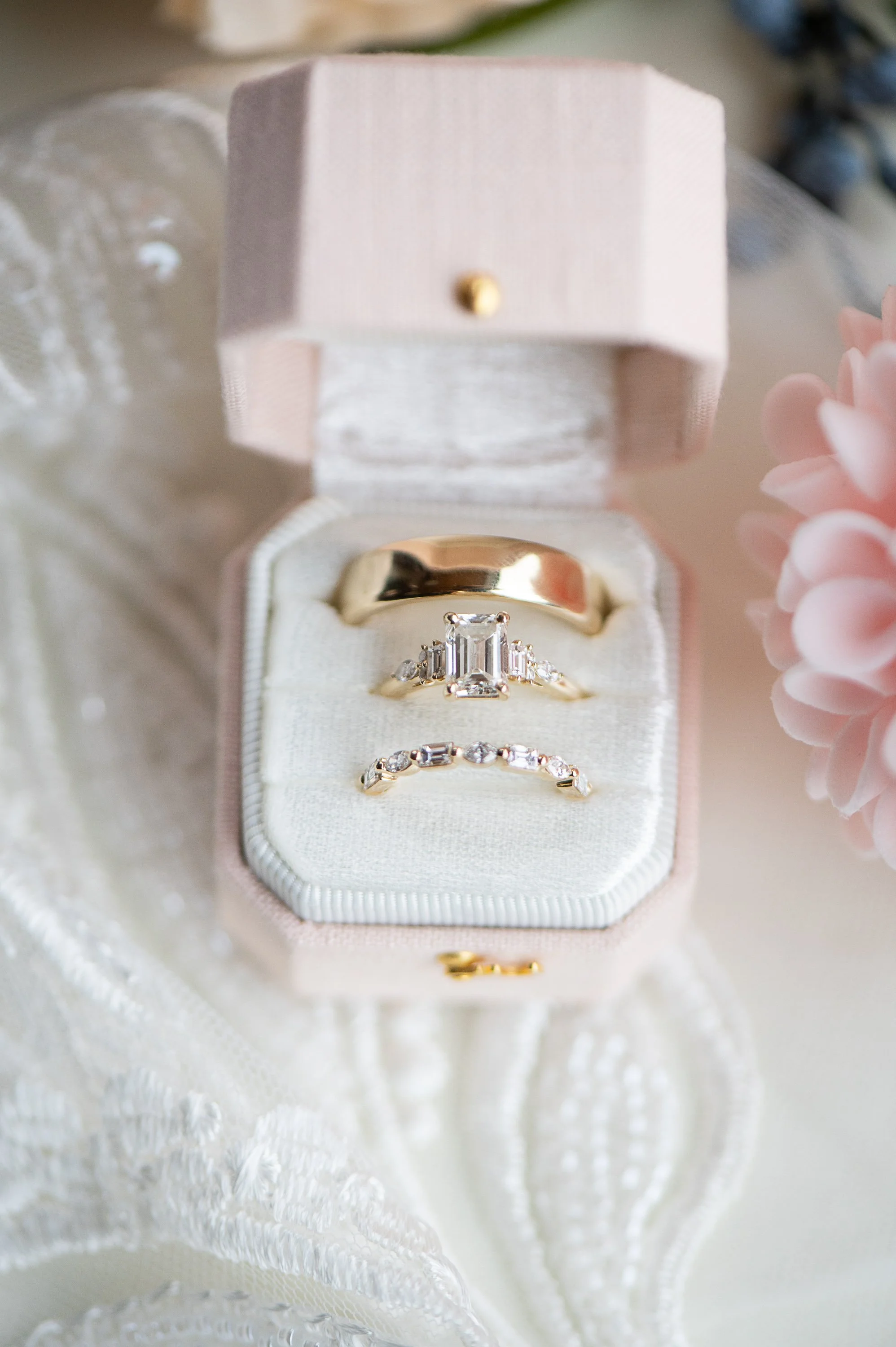 house-mountain-inn-wedding-karin-nicole-photography-1-4.jpg