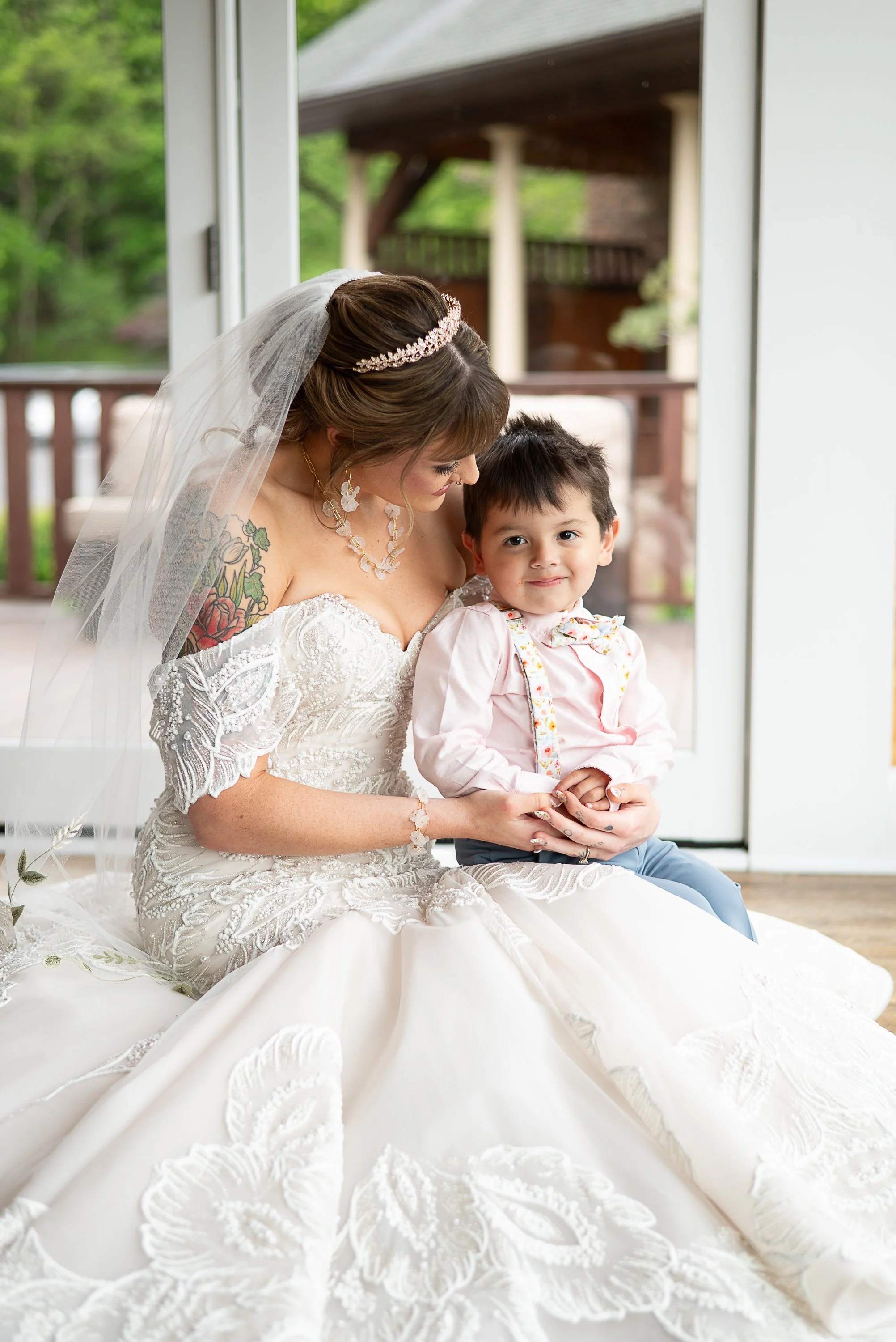 house-mountain-inn-wedding-karin-nicole-photography-1-15.jpg