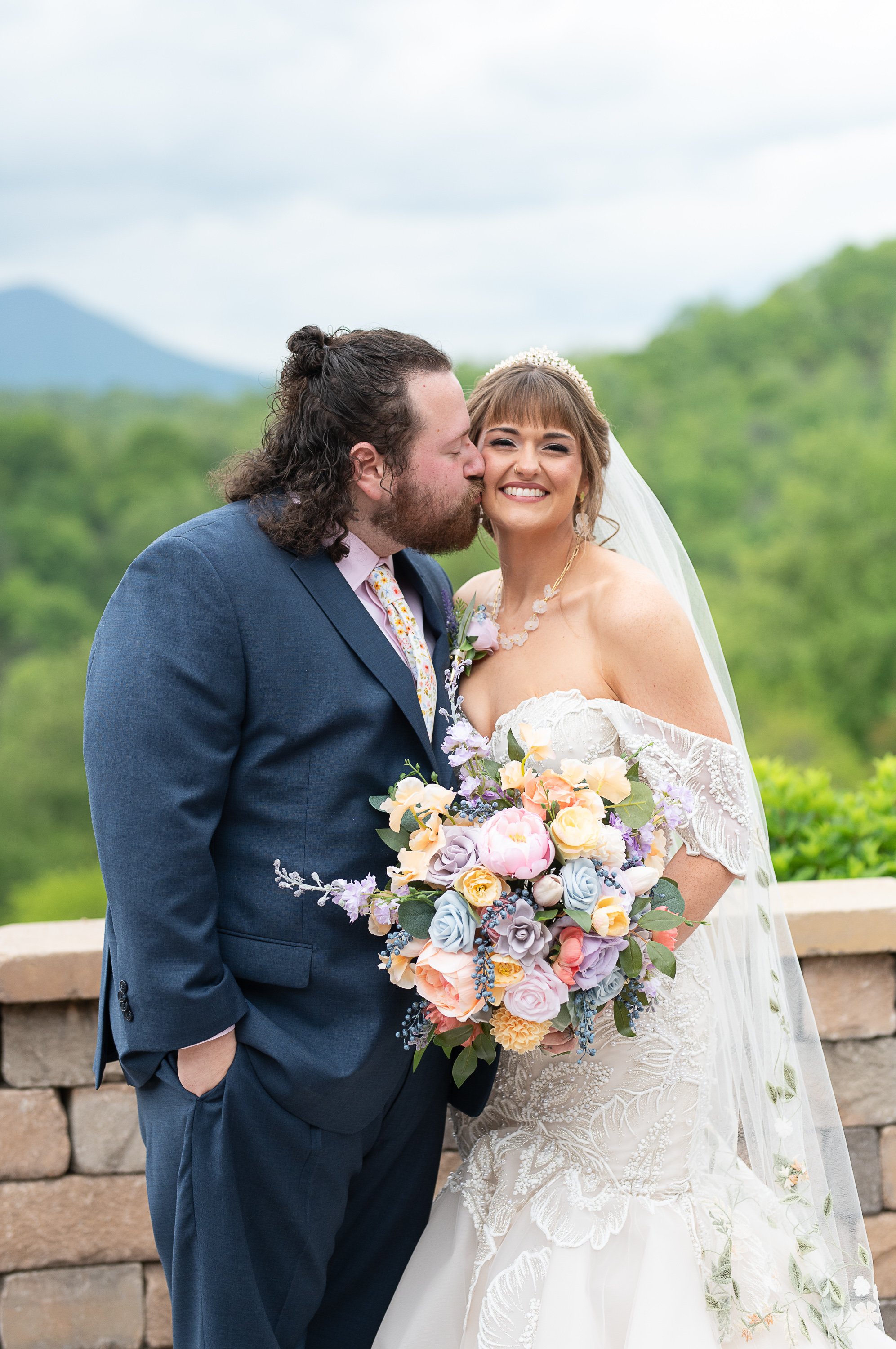 house-mountain-inn-wedding-karin-nicole-photography-1-34.jpg