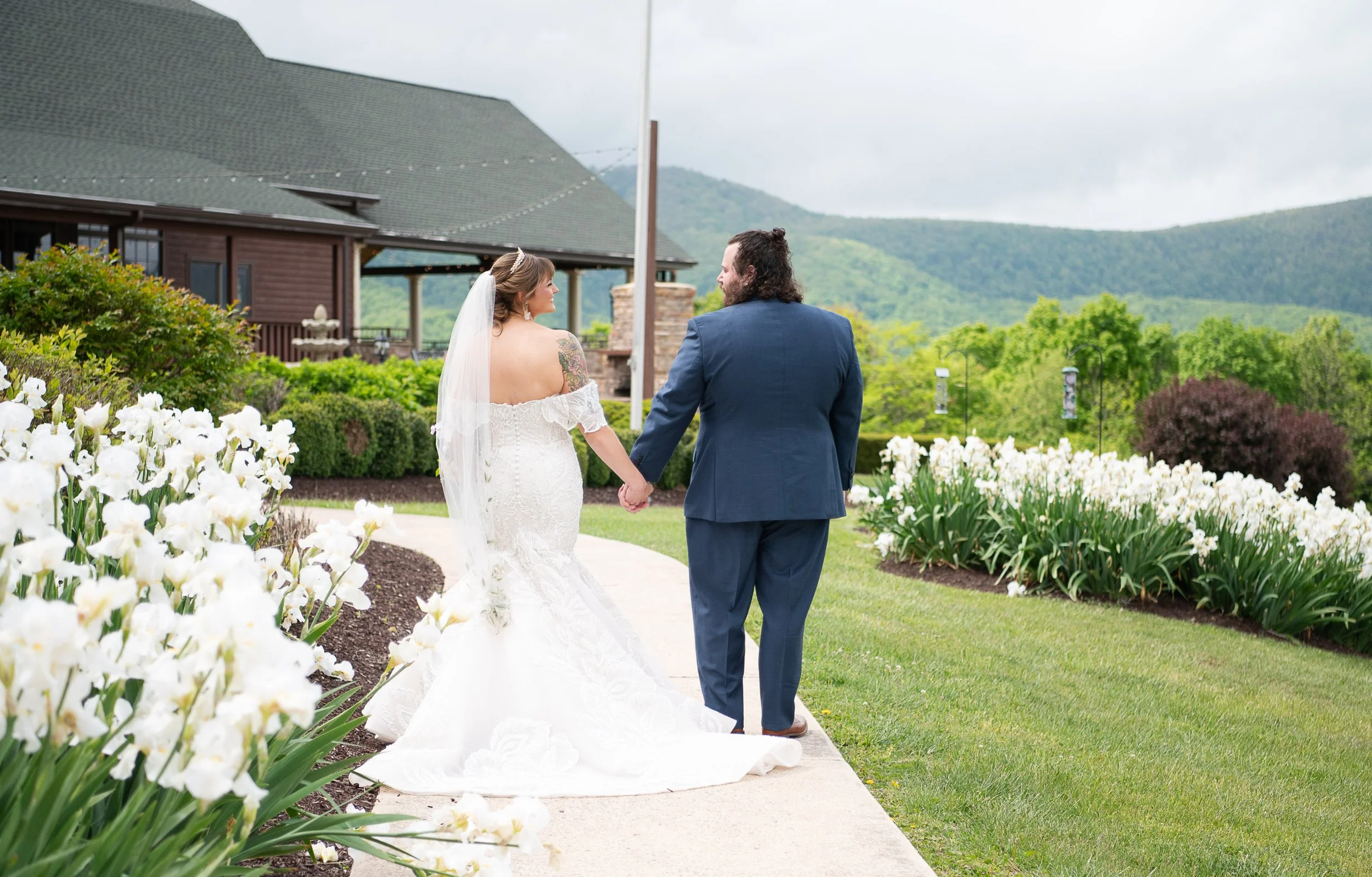 house-mountain-inn-wedding-karin-nicole-photography-1-41.jpg