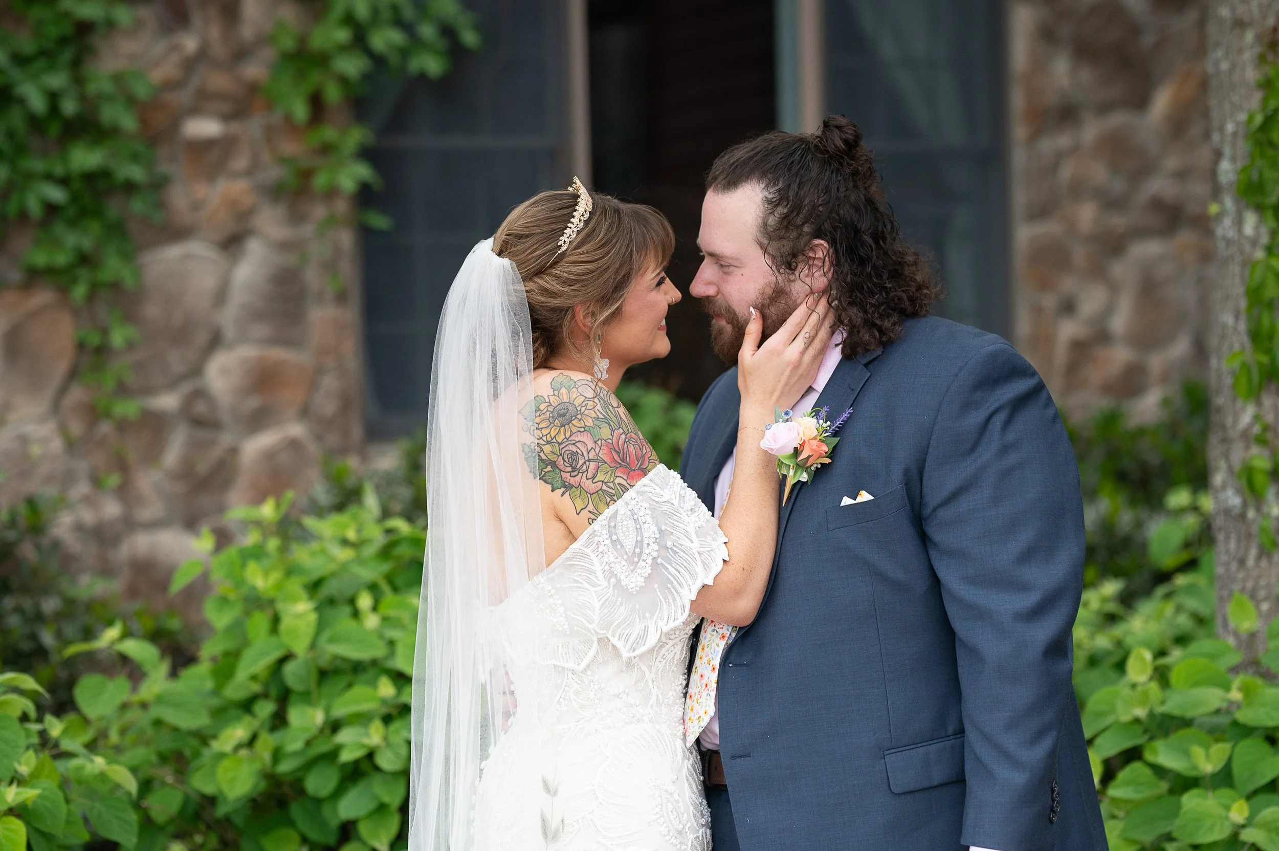 house-mountain-inn-wedding-karin-nicole-photography-1-43.jpg