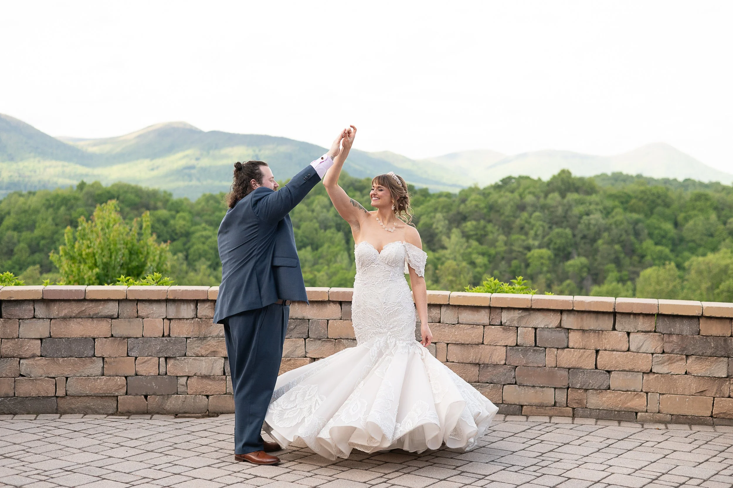house-mountain-inn-wedding-karin-nicole-photography-1-56.jpg