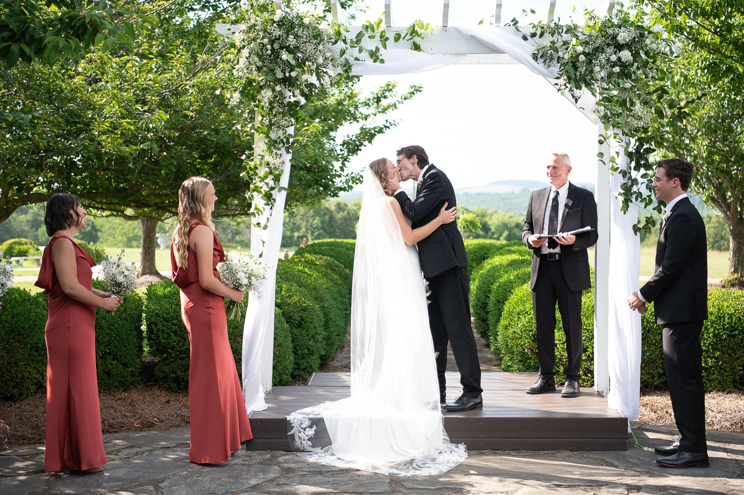 riverview-manor-wedding-karin-nicole-photography-1-44.jpg