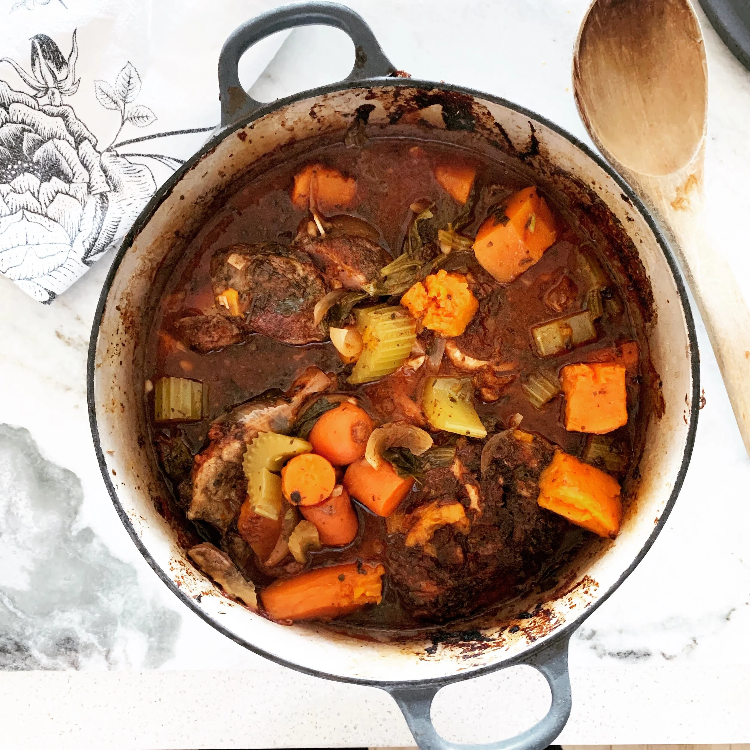 Hearty osso bucco with sweet potato, celery, and veal – simmered in organic broth for rich, comforting flavour
