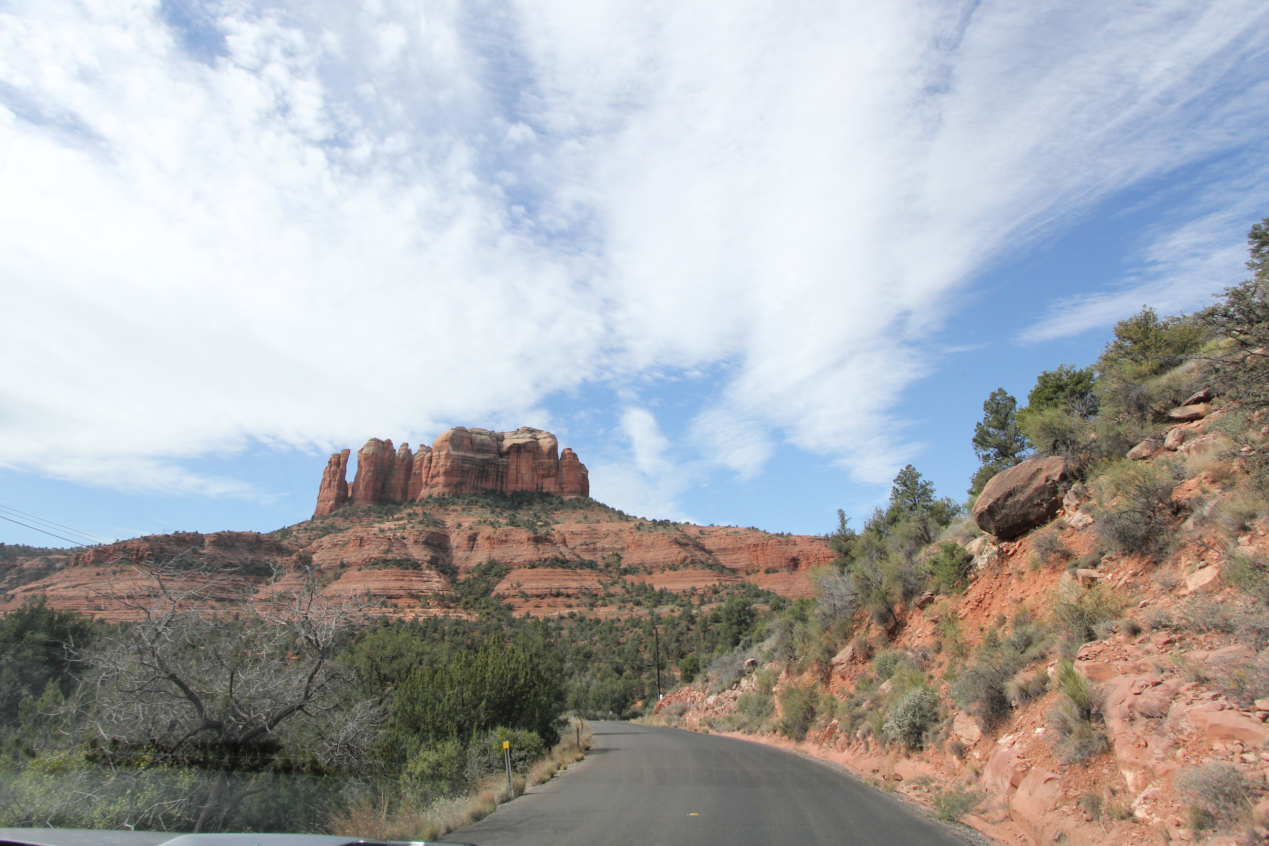 Honeymoon_Tuesday_Sedona_Arizona_JonCourvillePhotography-6.jpg