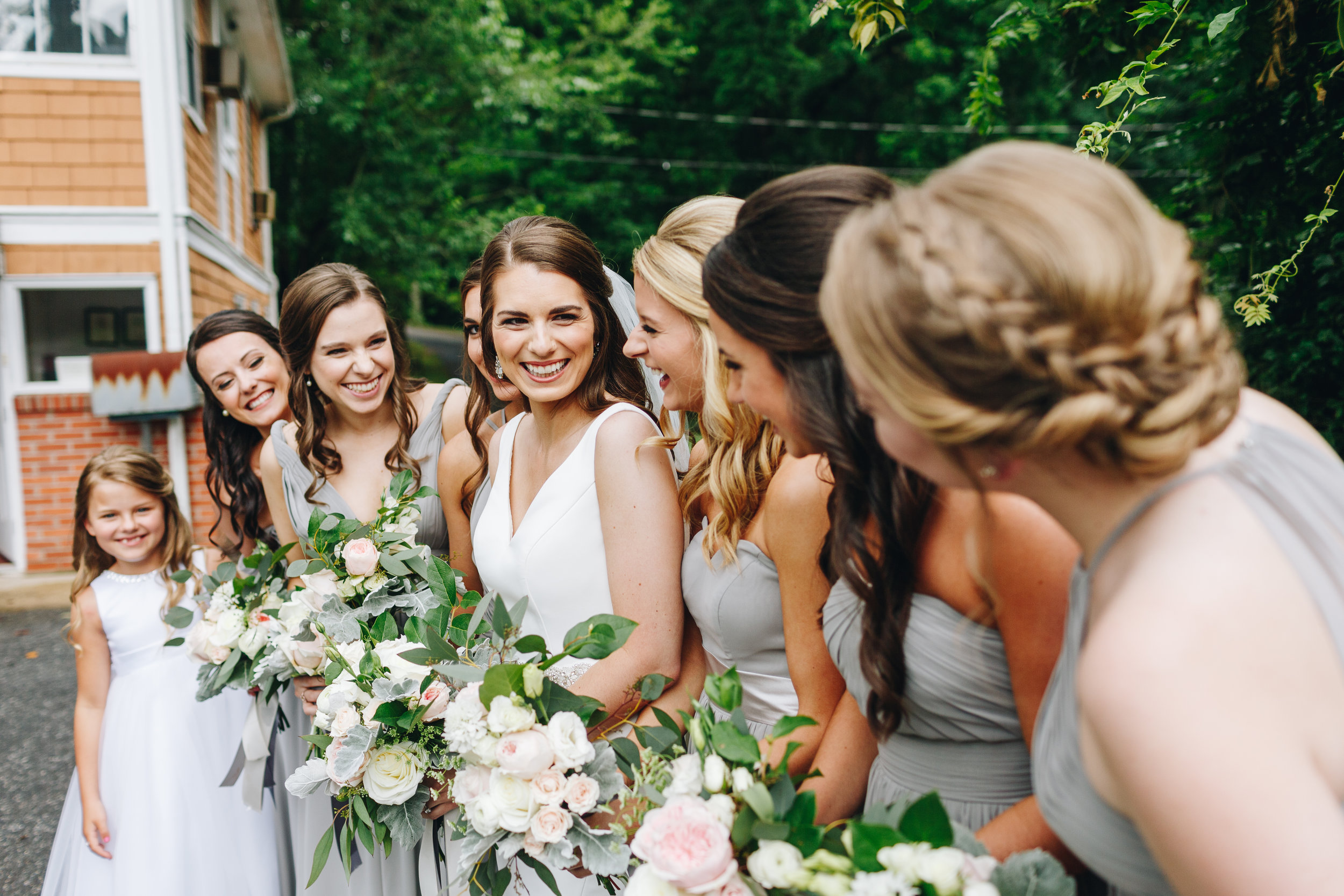 Bridesmaids portraits