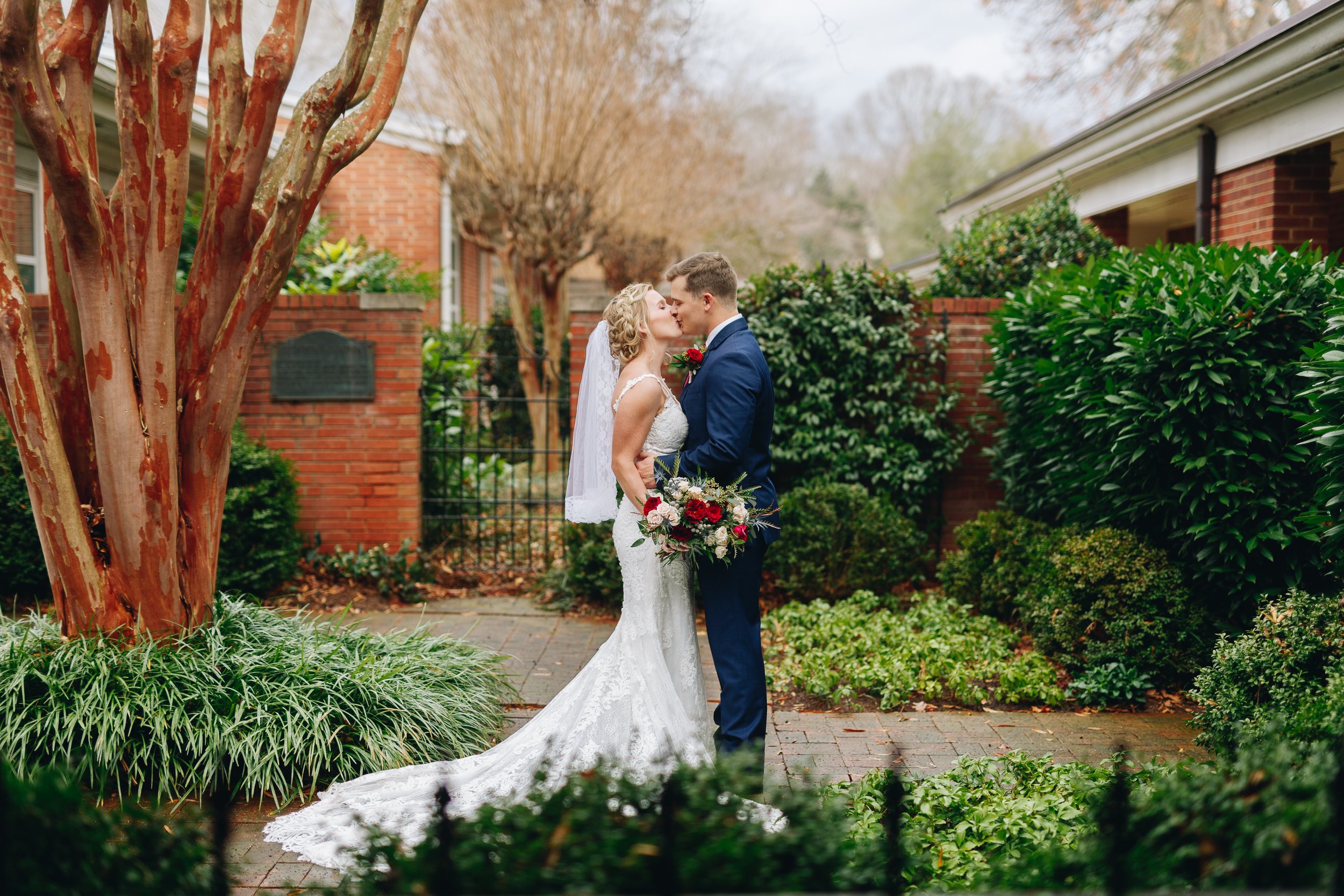 intimate courtyard wedding portraits