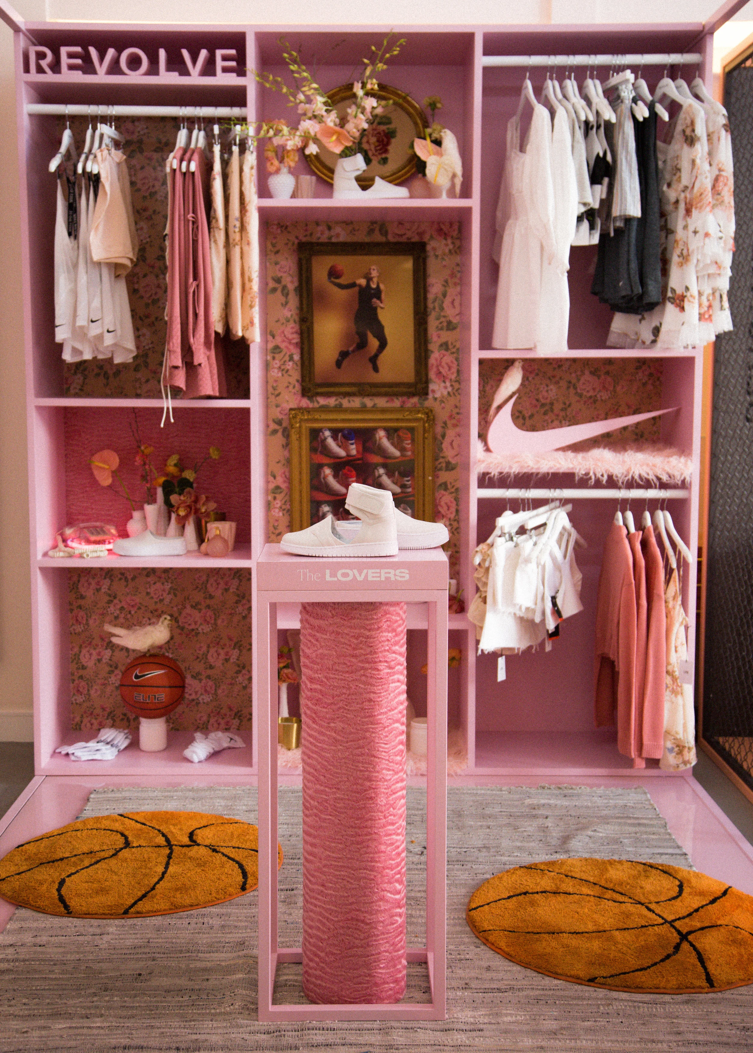 R&S Nike:Revolve 3.jpg