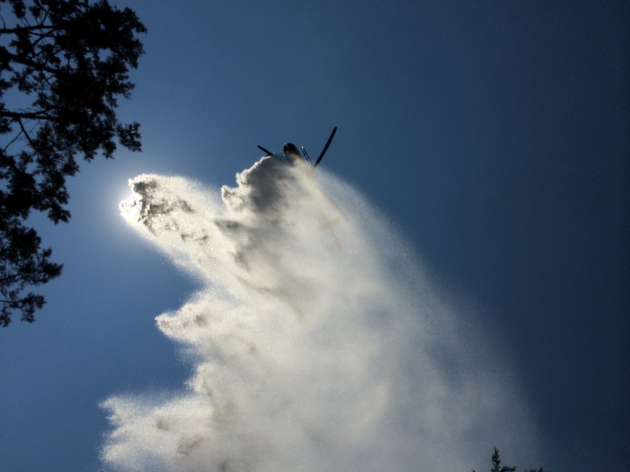 Heli 720 on the drop.jpg