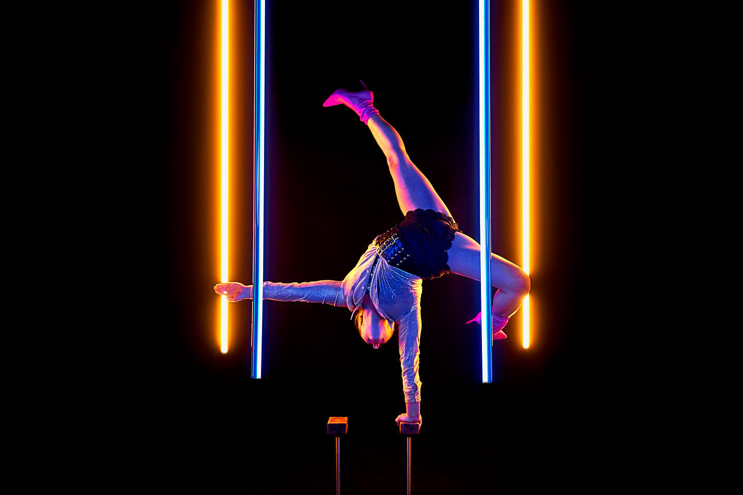 AW_Neon Shoot Shani6756_19-02-21.jpg