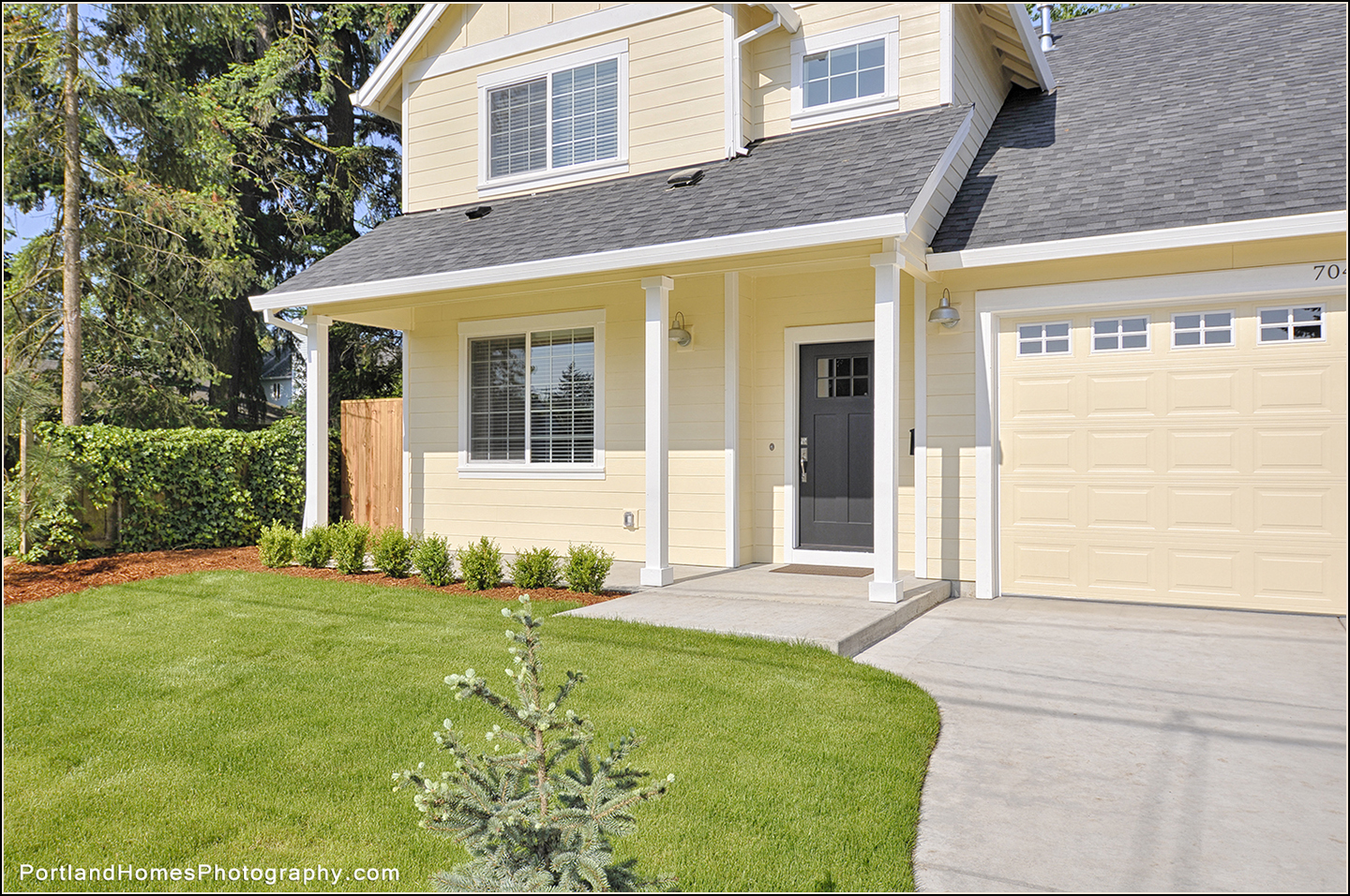 3_7047 SE 64th St Portland copy.jpg